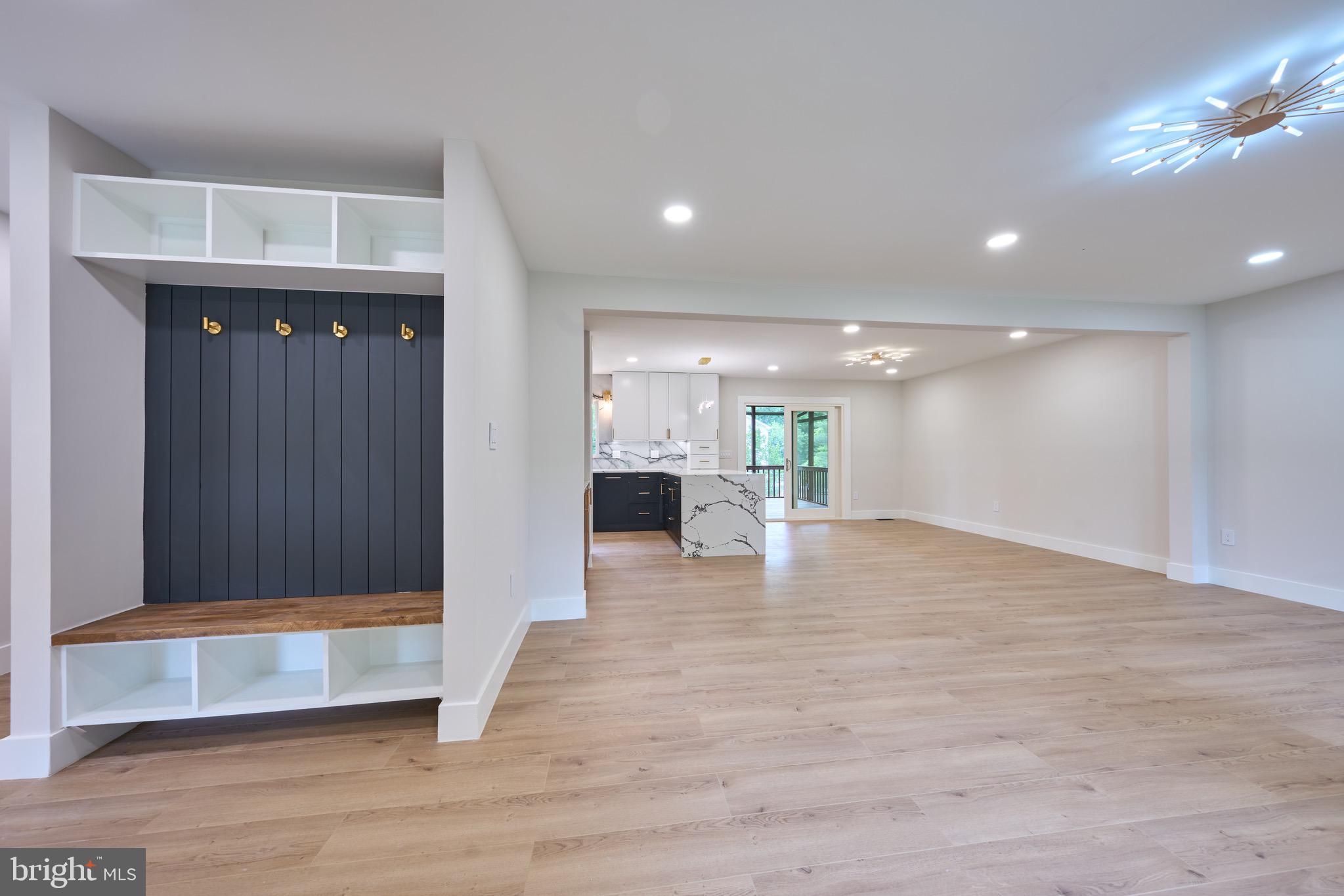 HUNT VALLEY ESTATES - Residential