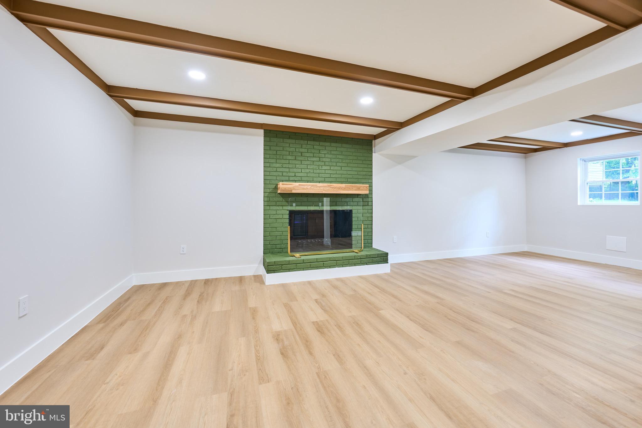 HUNT VALLEY ESTATES - Residential