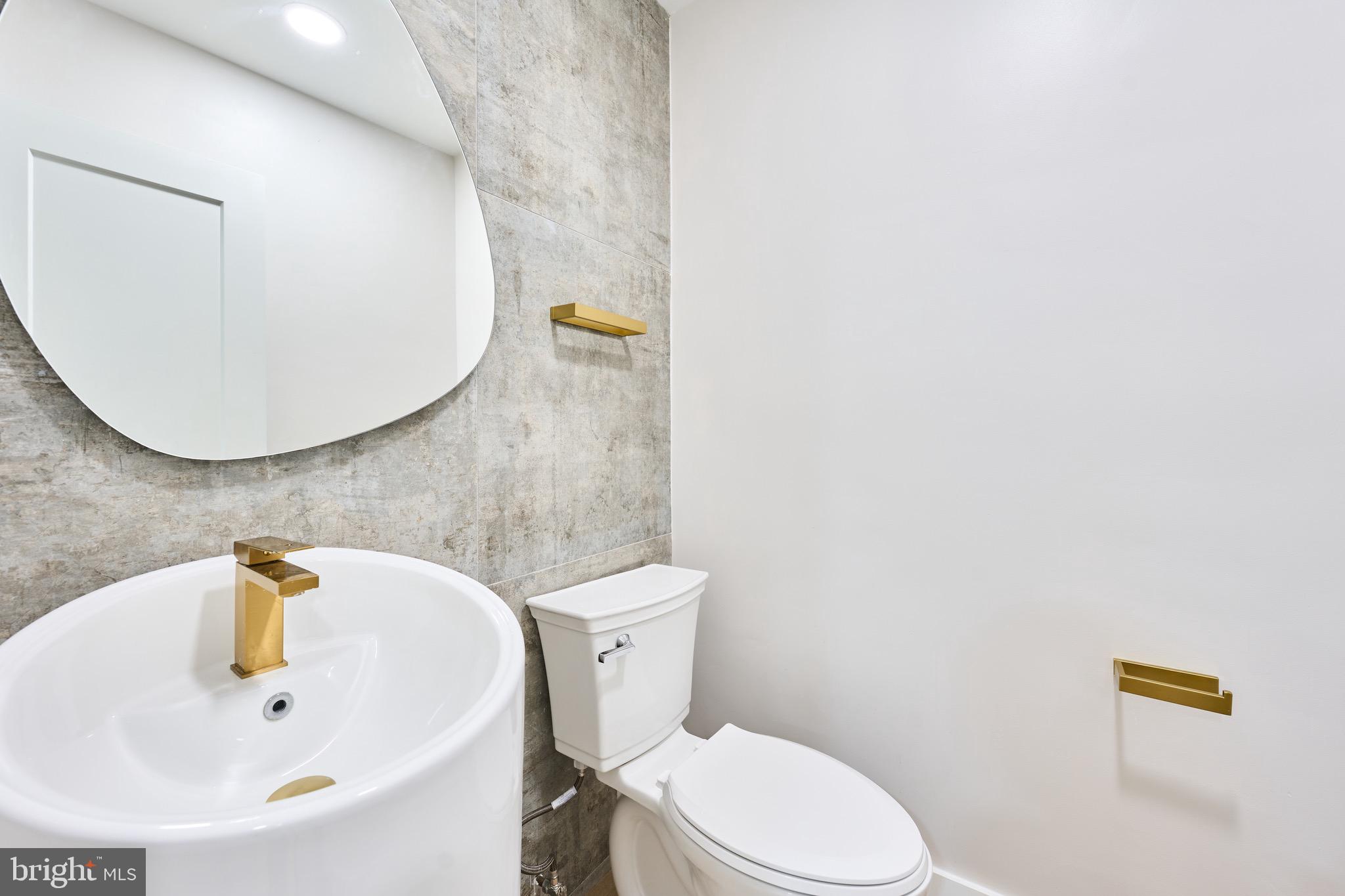 HUNT VALLEY ESTATES - Residential