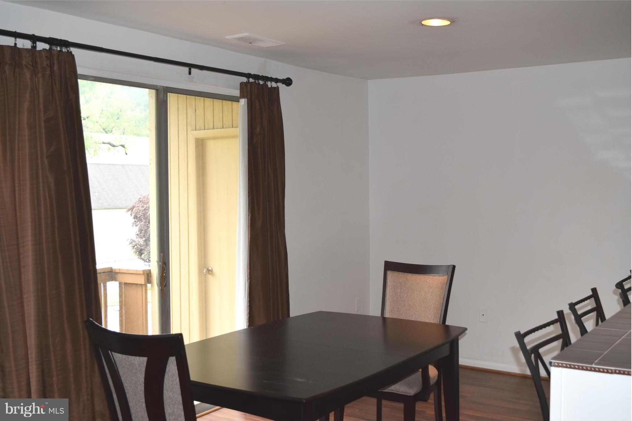 CROSS KEYS - Residential Lease