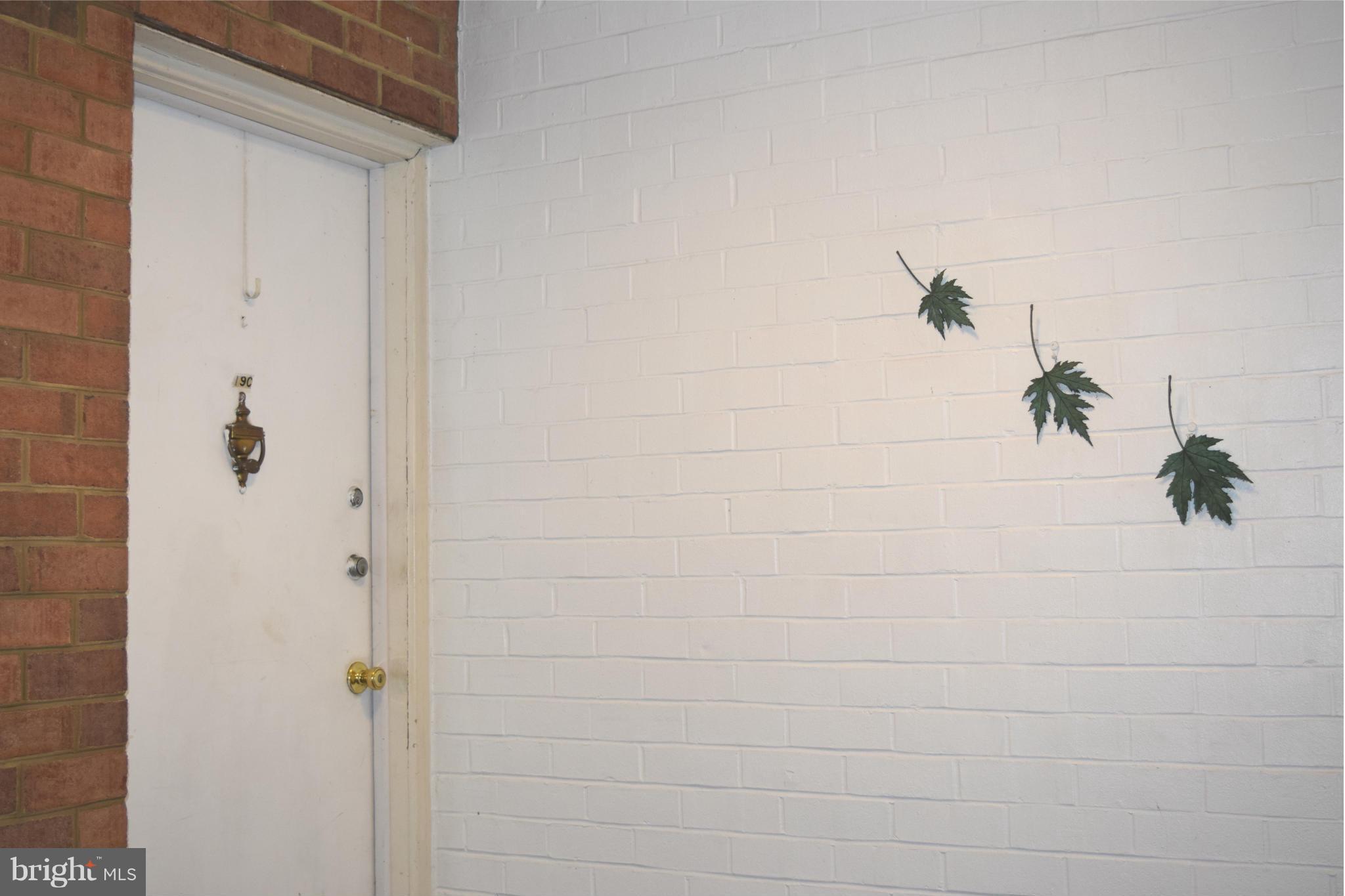 CROSS KEYS - Residential Lease