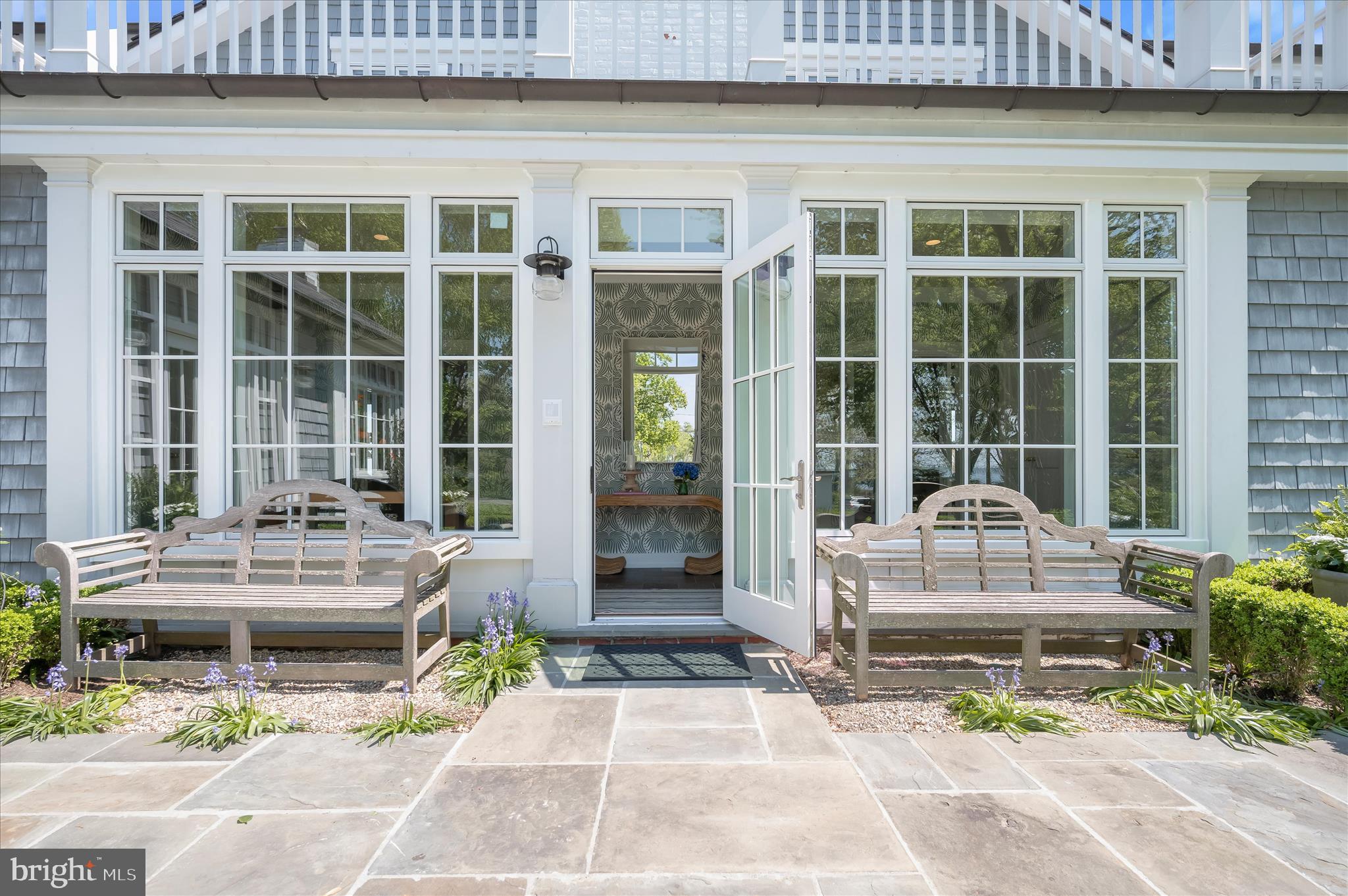 GIBSON ISLAND - Residential