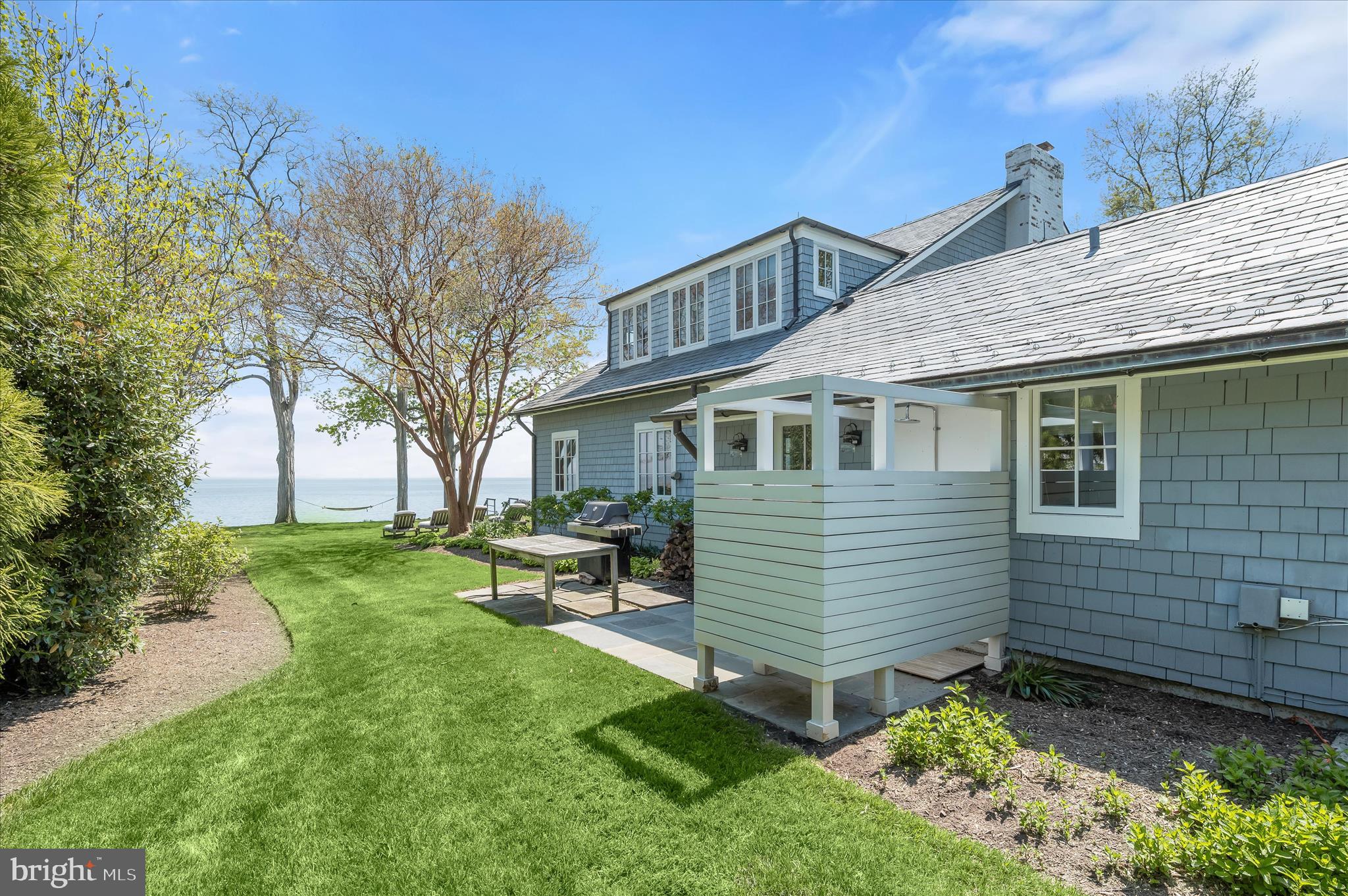 GIBSON ISLAND - Residential