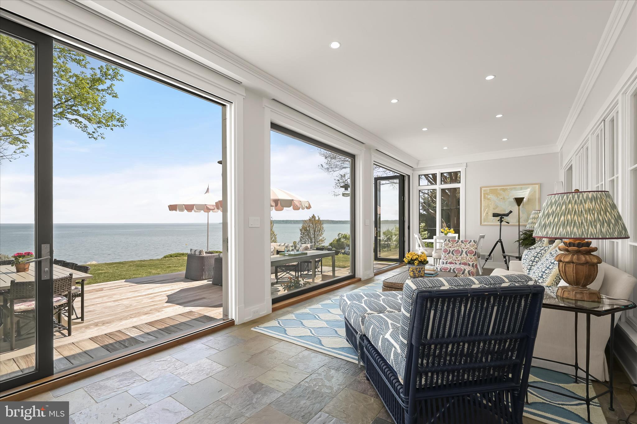 GIBSON ISLAND - Residential