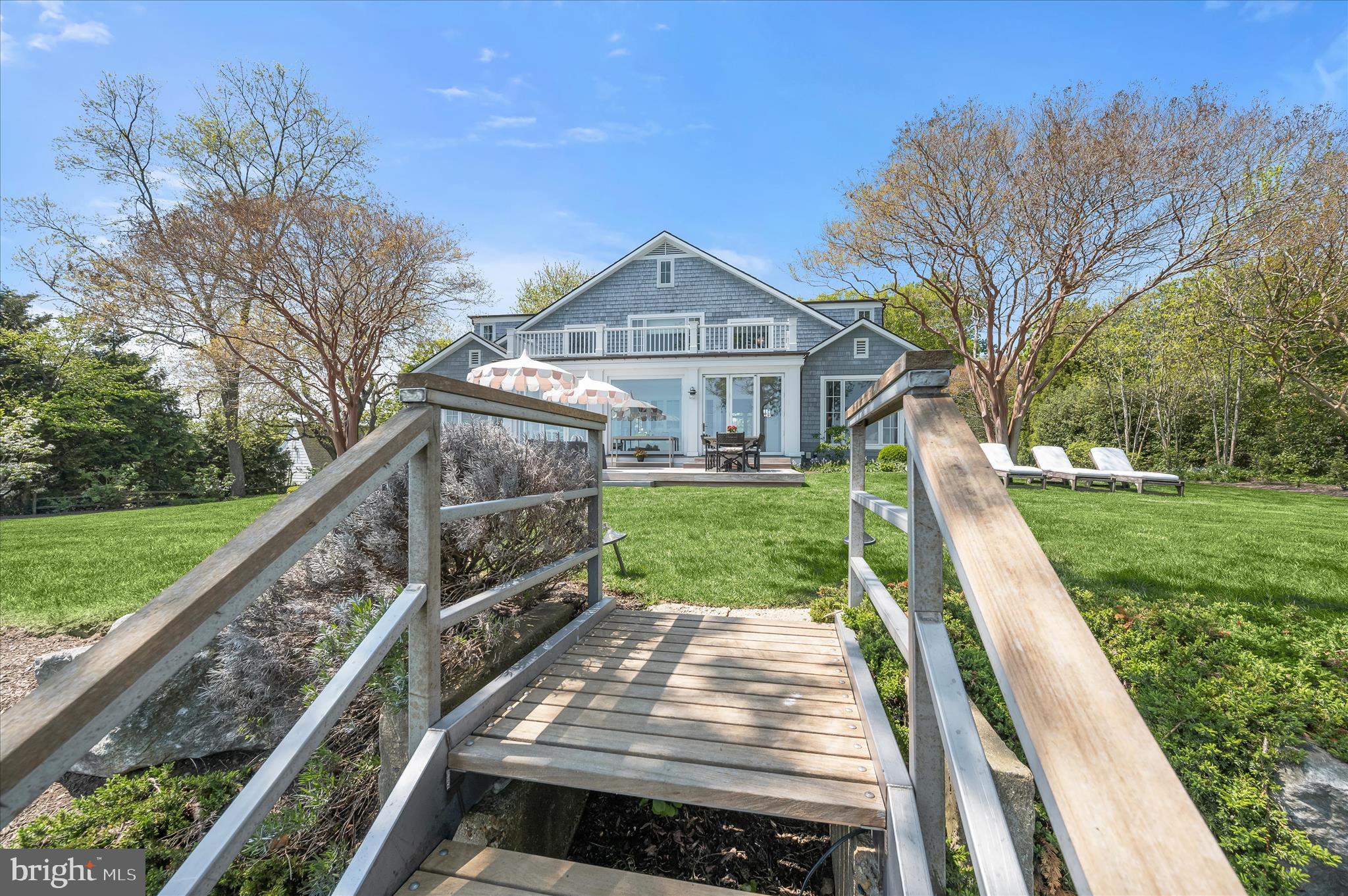 GIBSON ISLAND - Residential