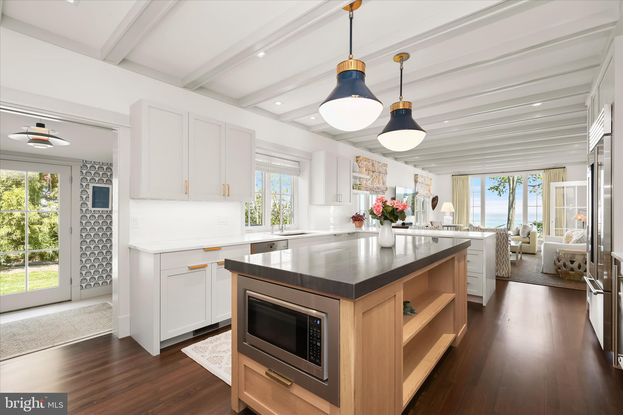 GIBSON ISLAND - Residential