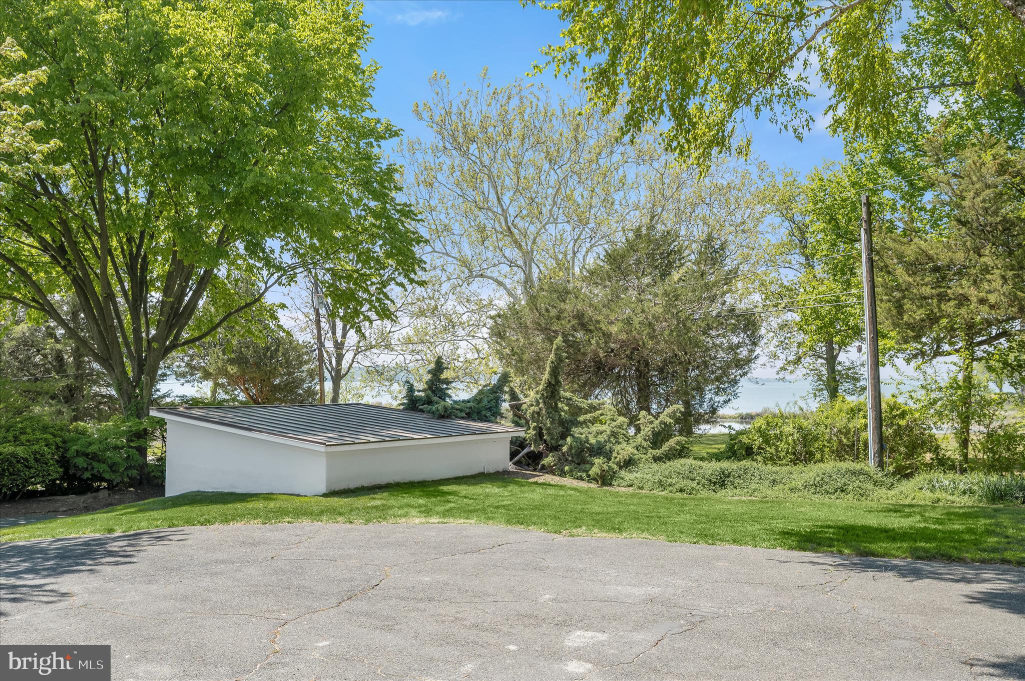 GIBSON ISLAND - Residential