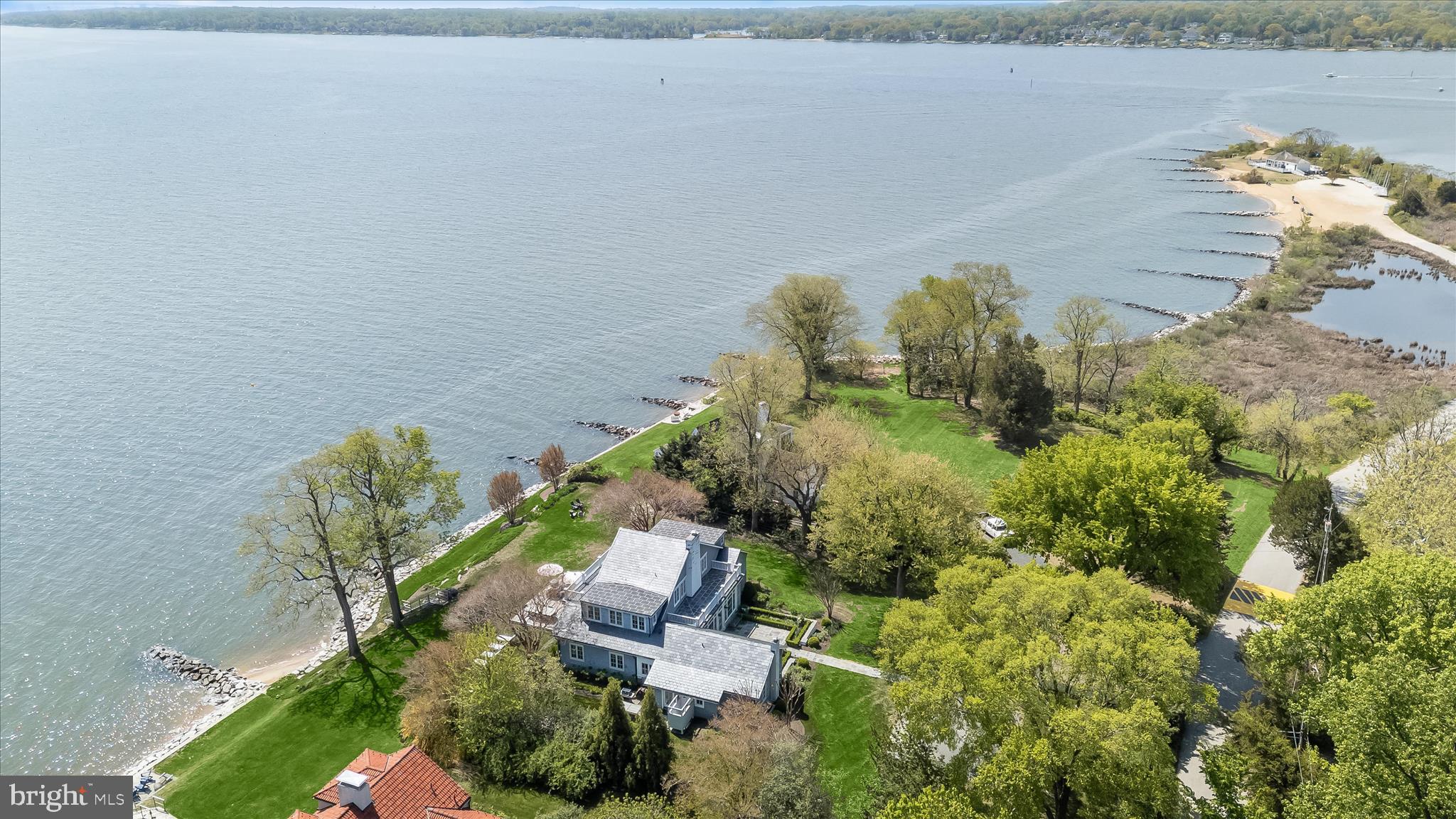 GIBSON ISLAND - Residential