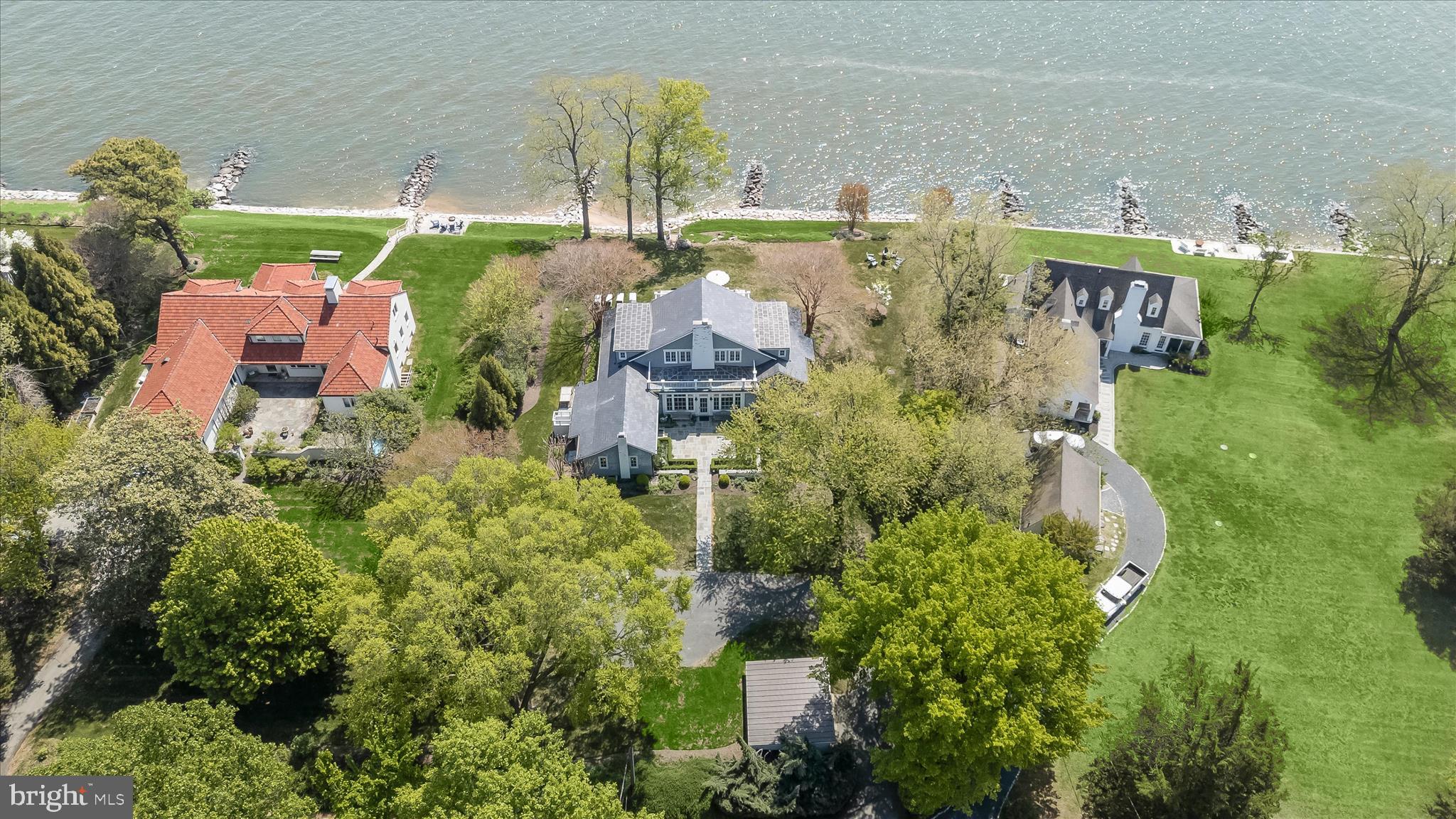 GIBSON ISLAND - Residential