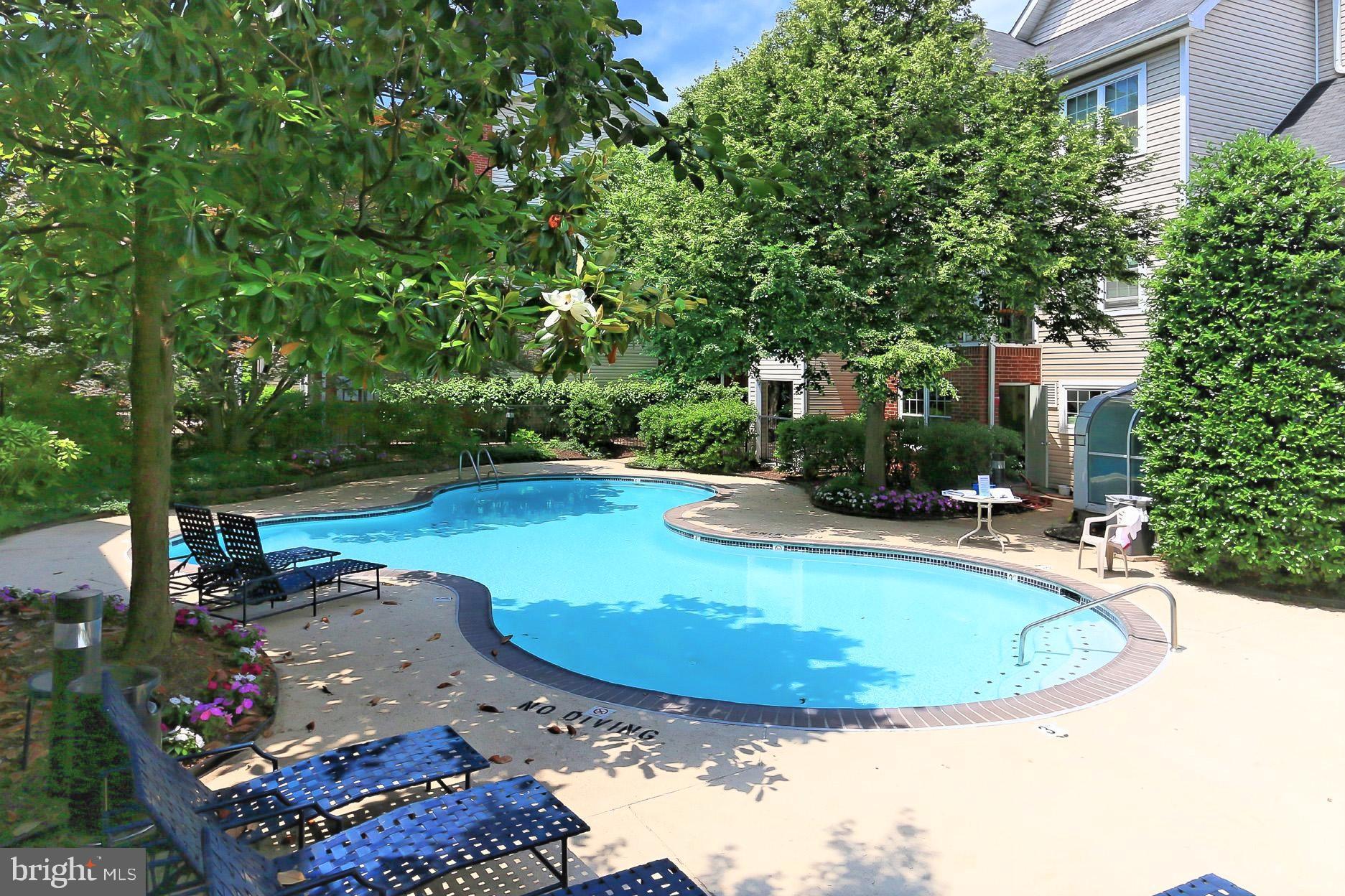 POINTE AT PARK CENTER - Residential Lease