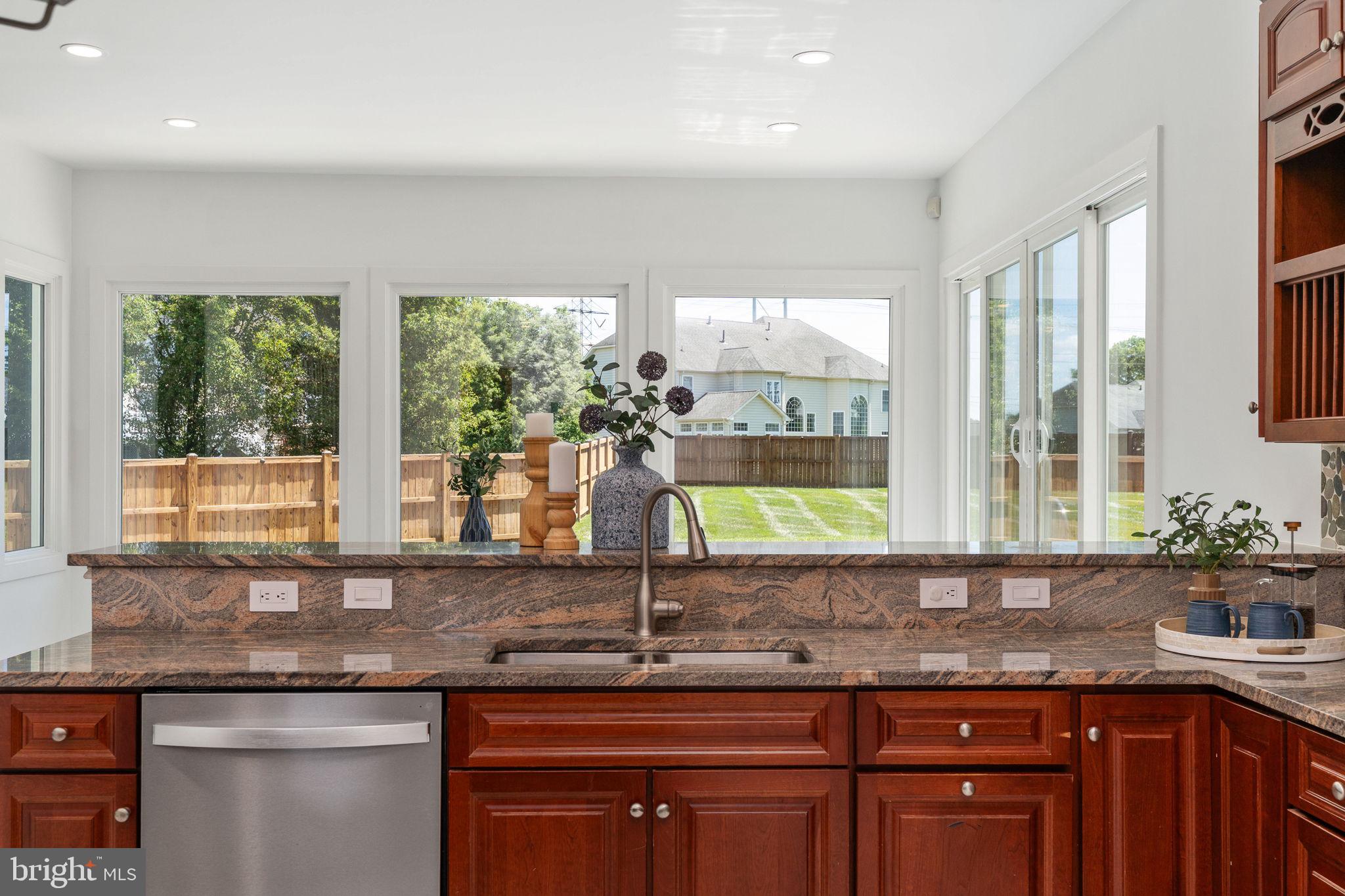 OCCOQUAN OVERLOOK - Residential