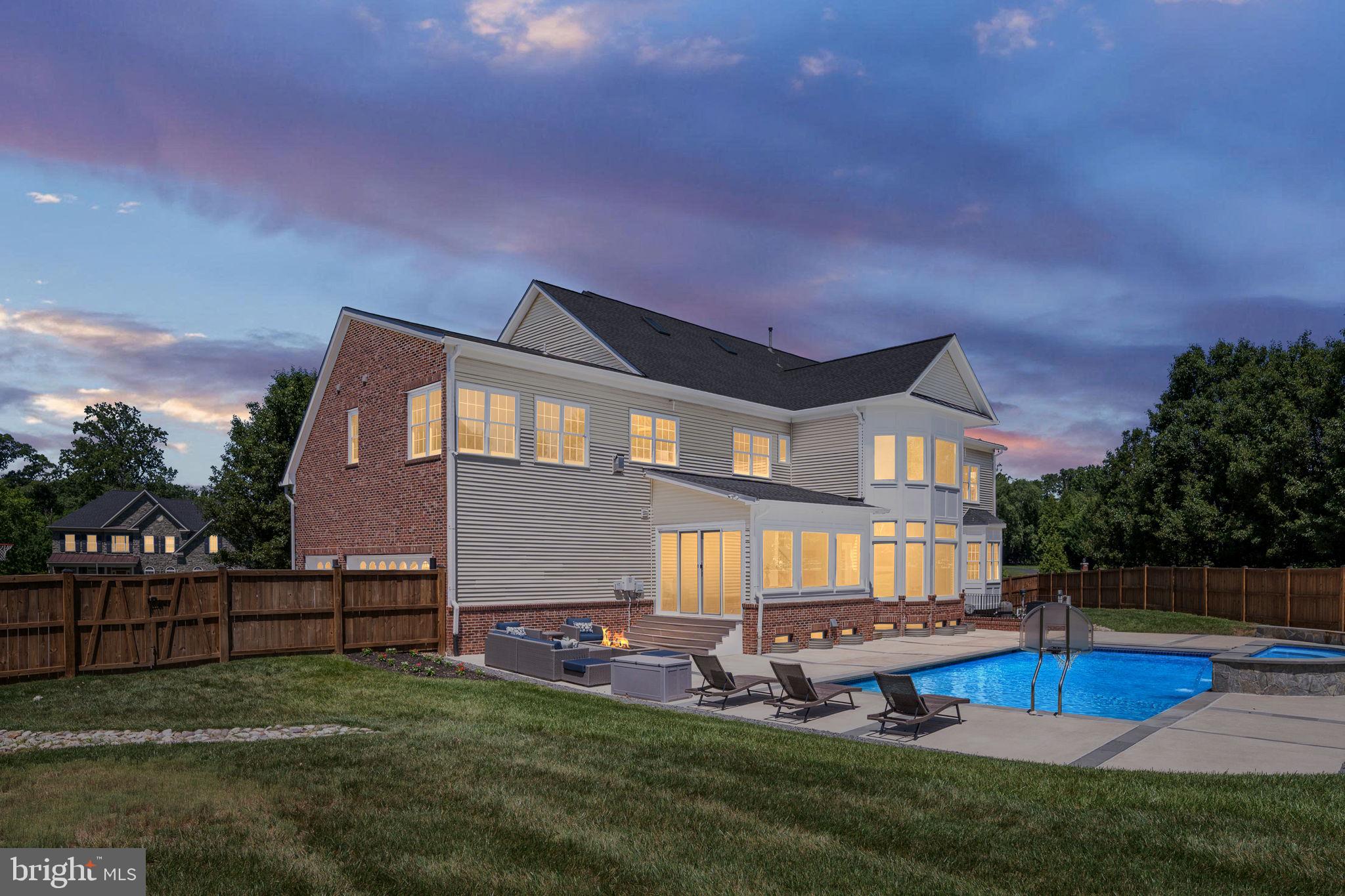 OCCOQUAN OVERLOOK - Residential