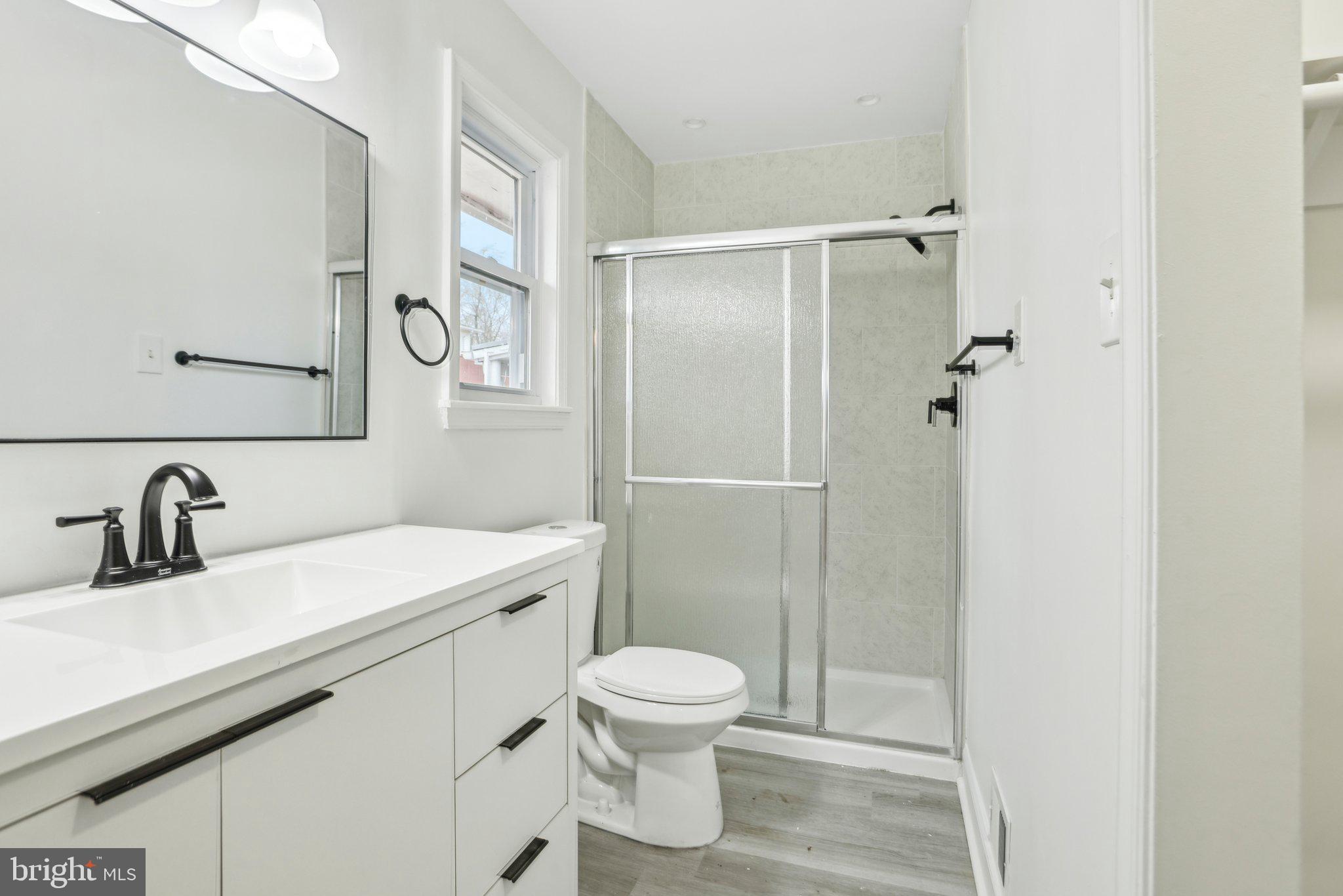 WARBURTON MANOR - Residential