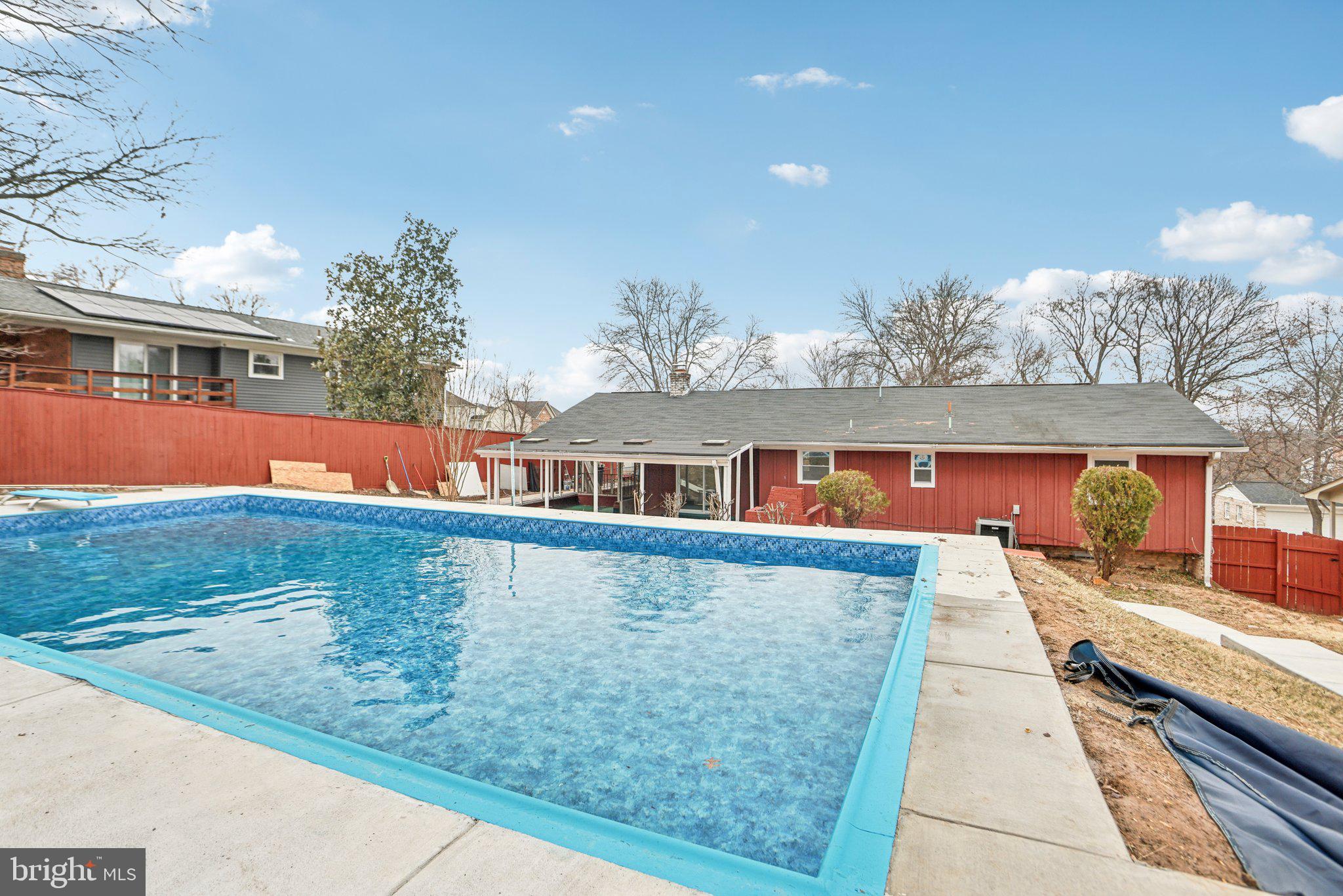 WARBURTON MANOR - Residential