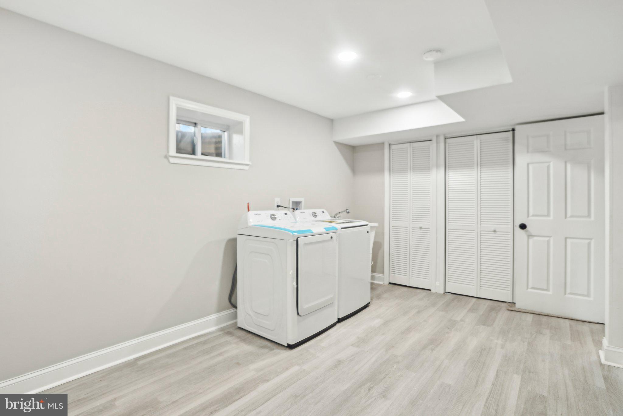 WARBURTON MANOR - Residential