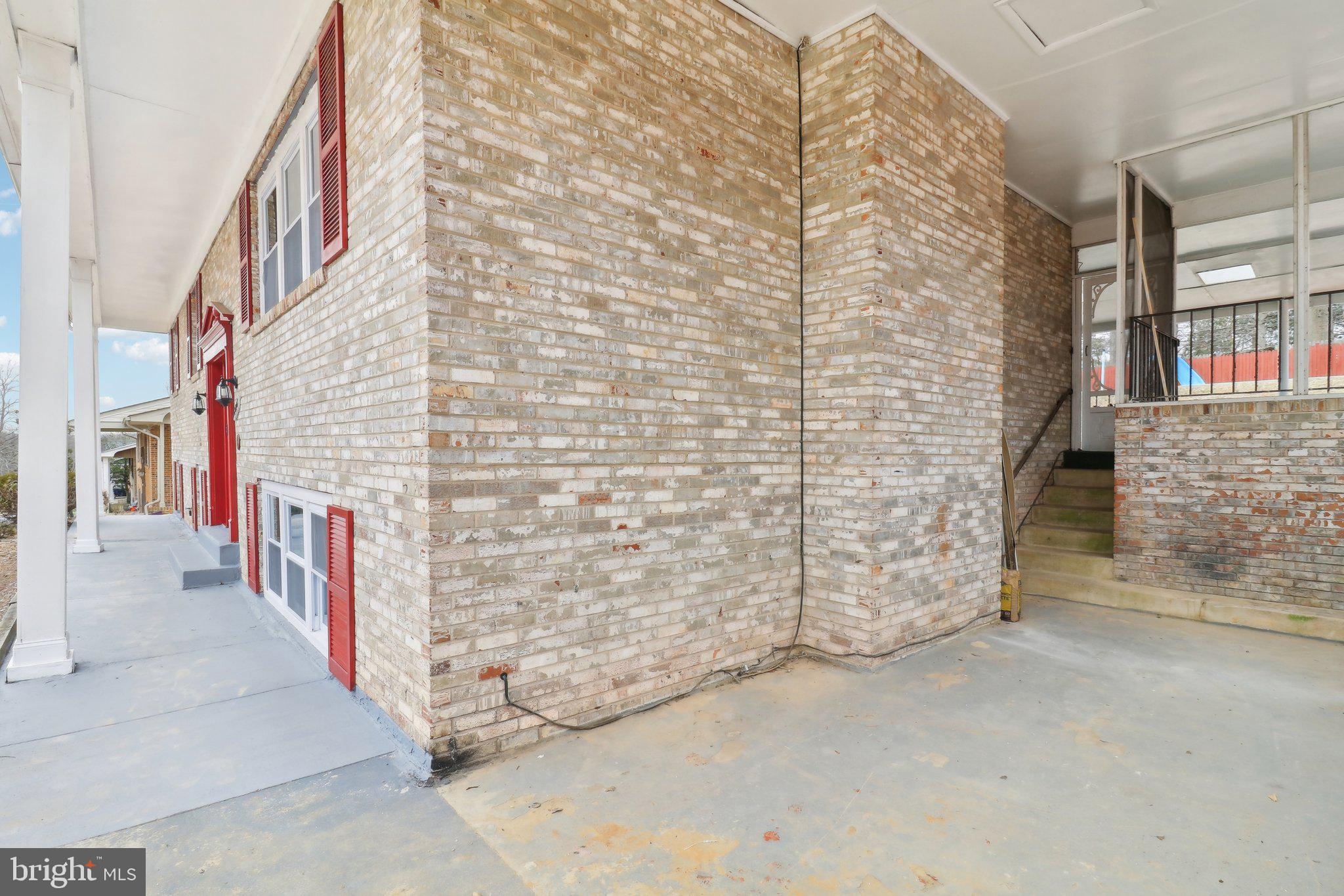 WARBURTON MANOR - Residential