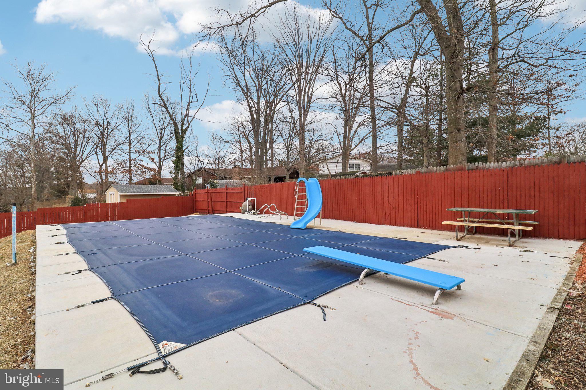 WARBURTON MANOR - Residential