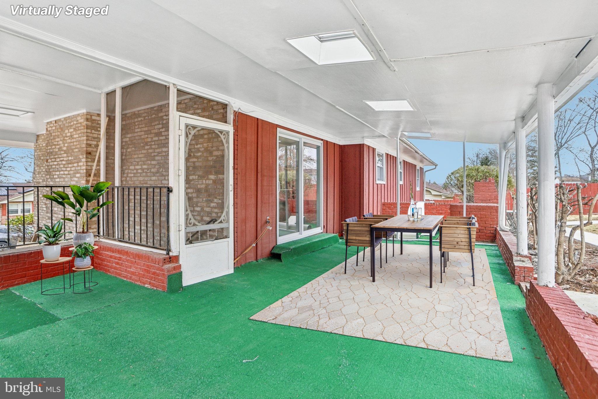 WARBURTON MANOR - Residential