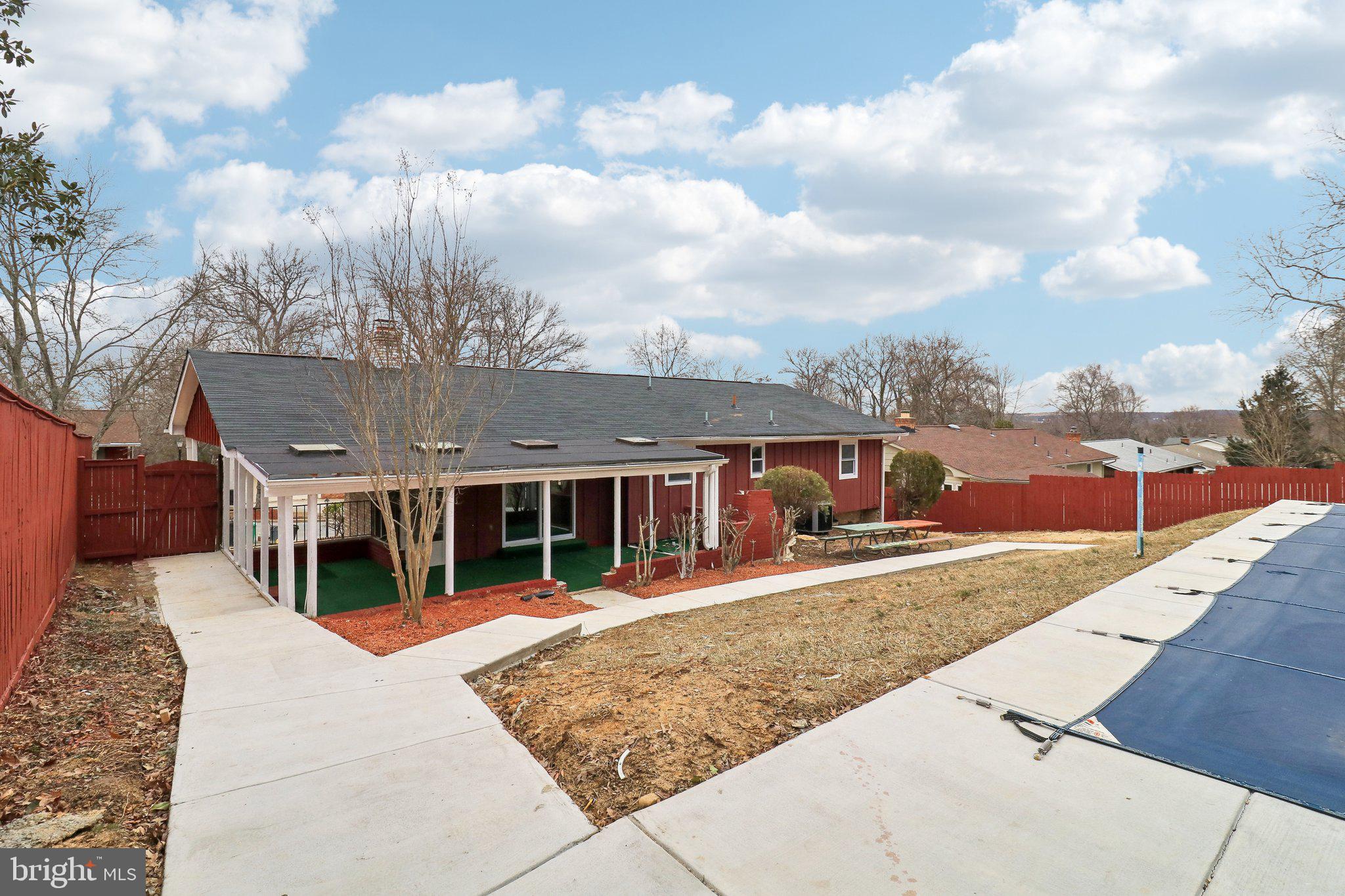 WARBURTON MANOR - Residential