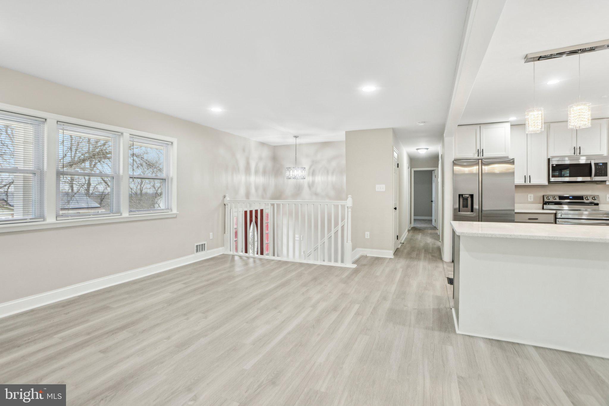 WARBURTON MANOR - Residential