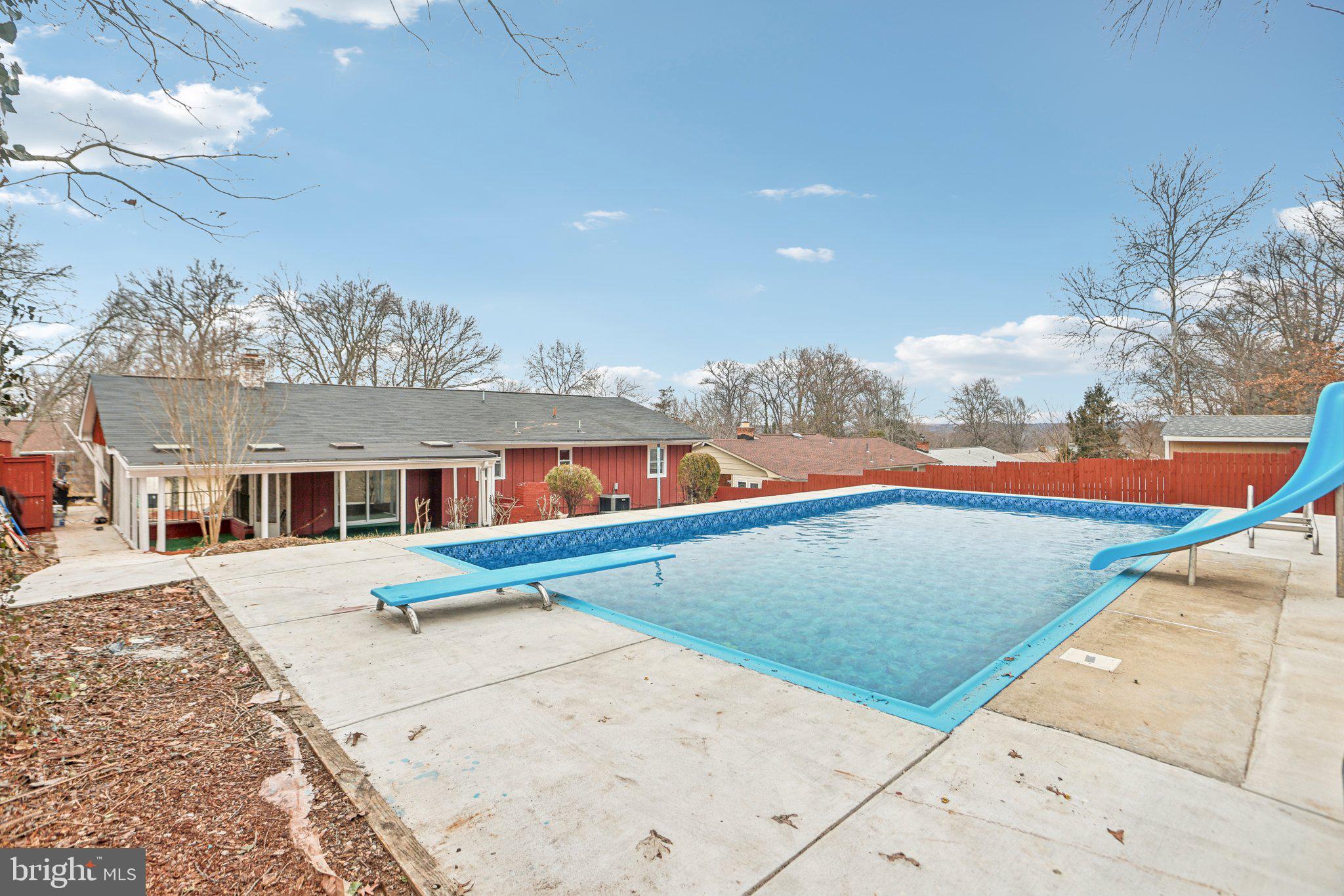 WARBURTON MANOR - Residential