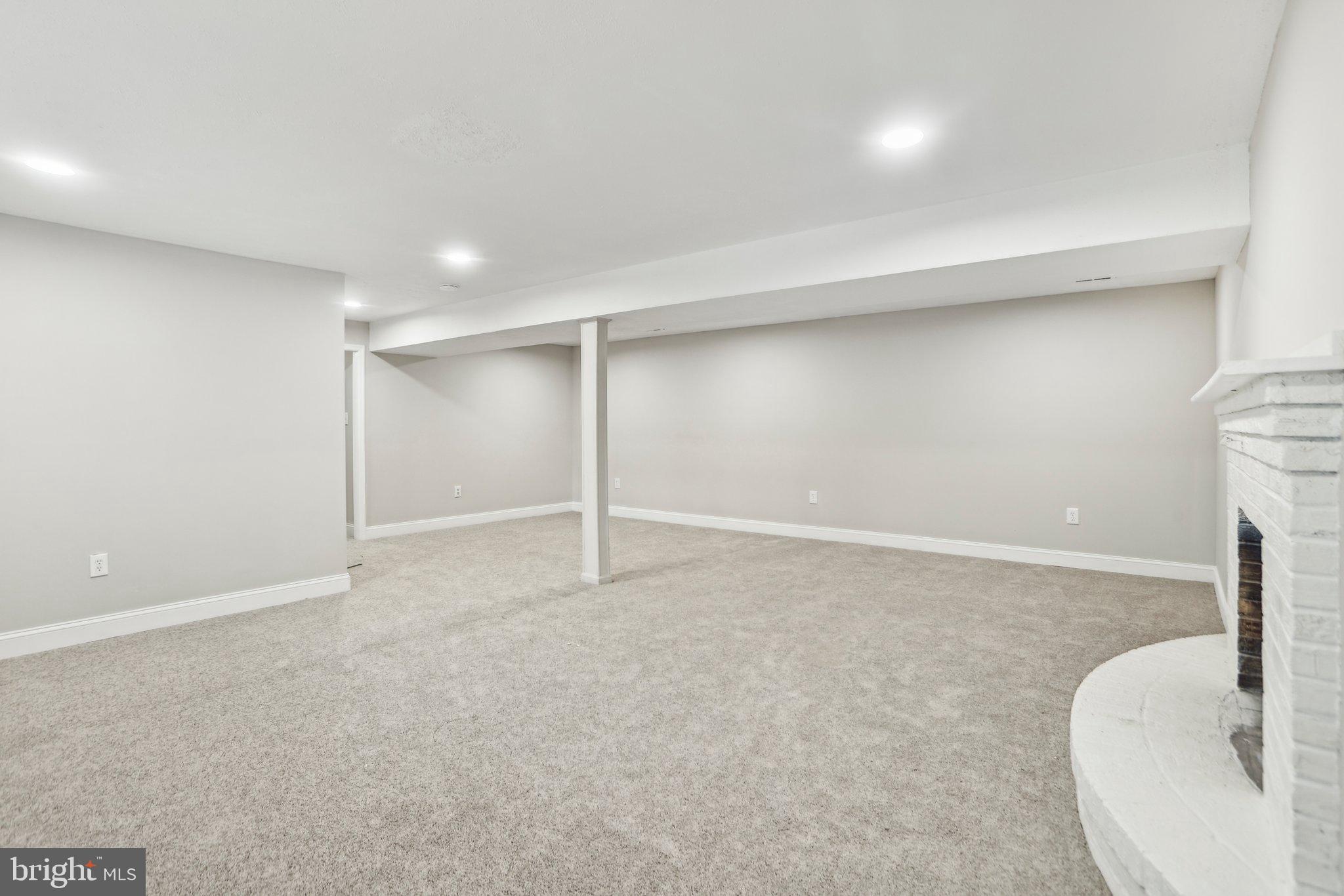 WARBURTON MANOR - Residential