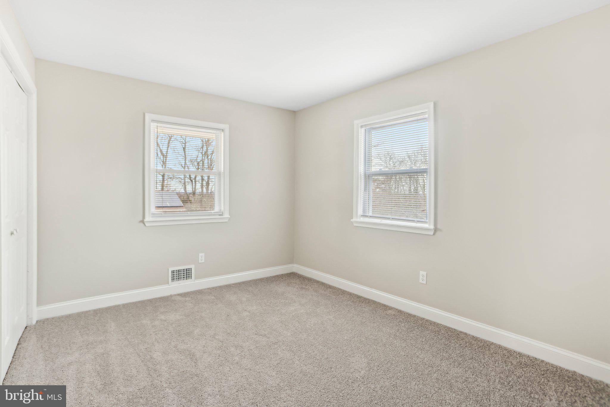 WARBURTON MANOR - Residential