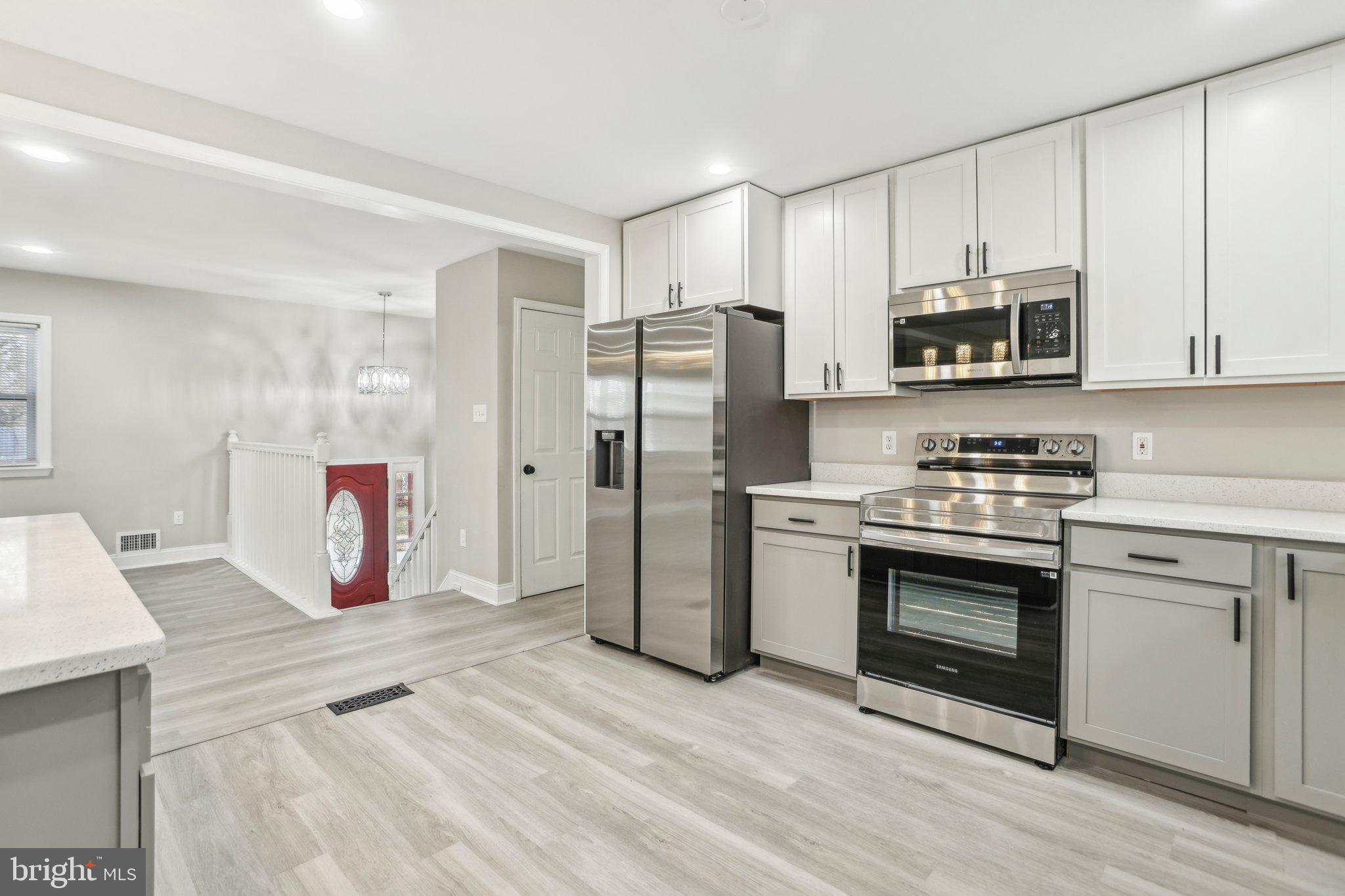 WARBURTON MANOR - Residential