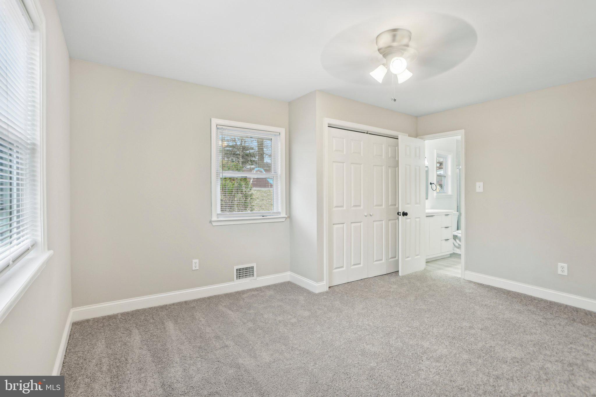 WARBURTON MANOR - Residential