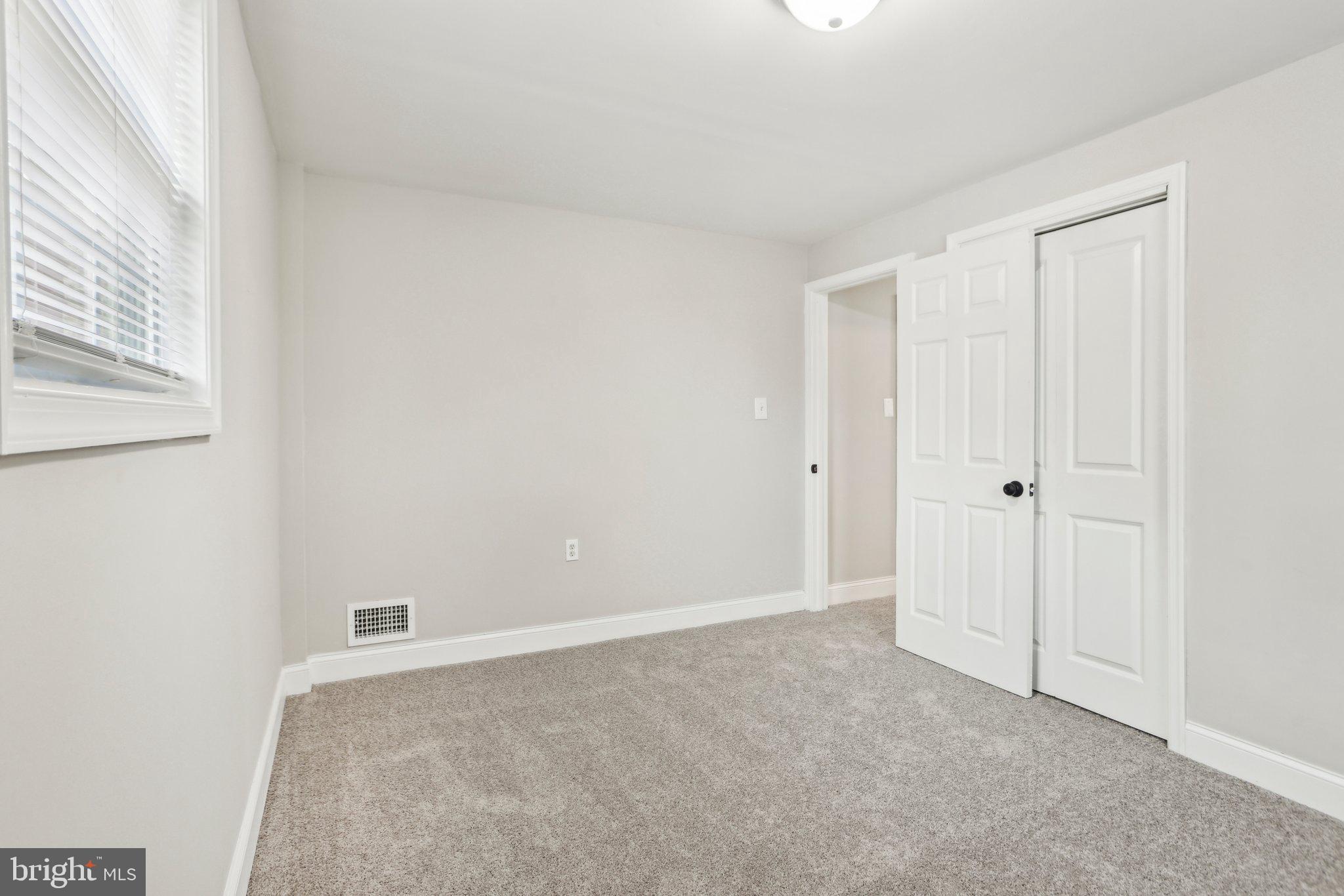 WARBURTON MANOR - Residential