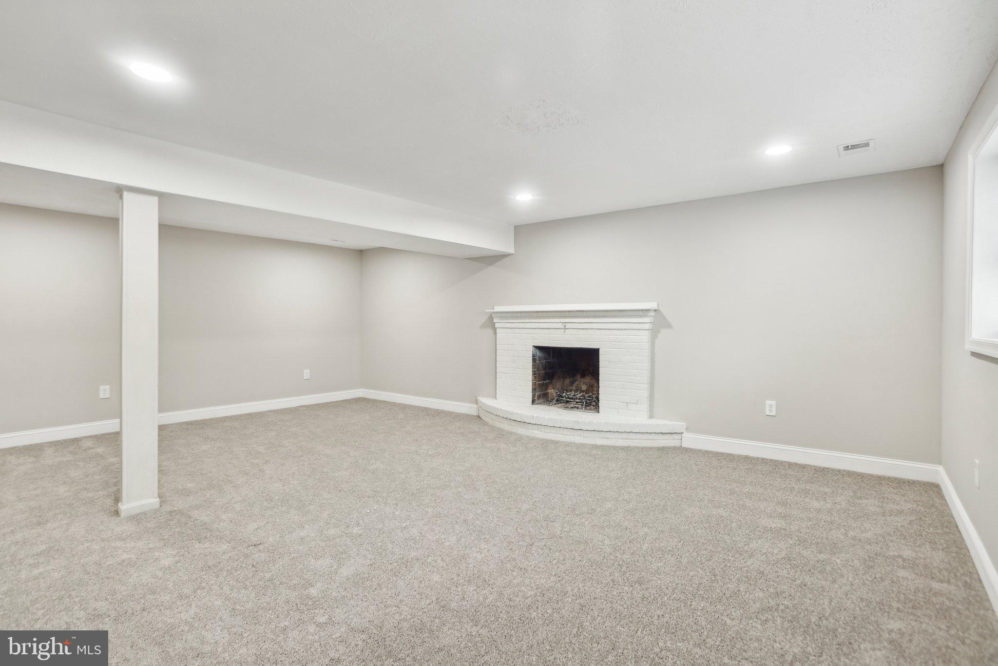 WARBURTON MANOR - Residential