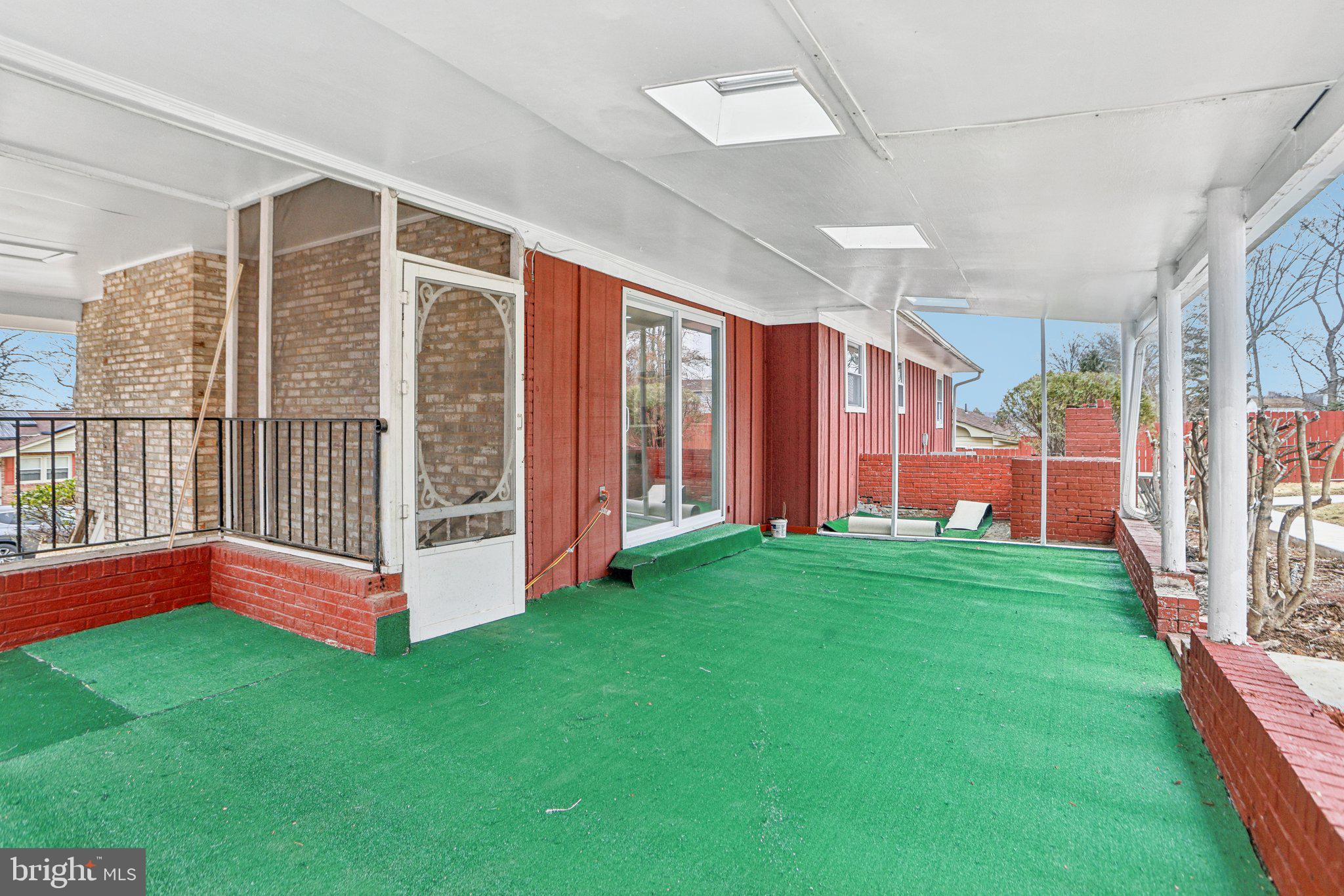 WARBURTON MANOR - Residential