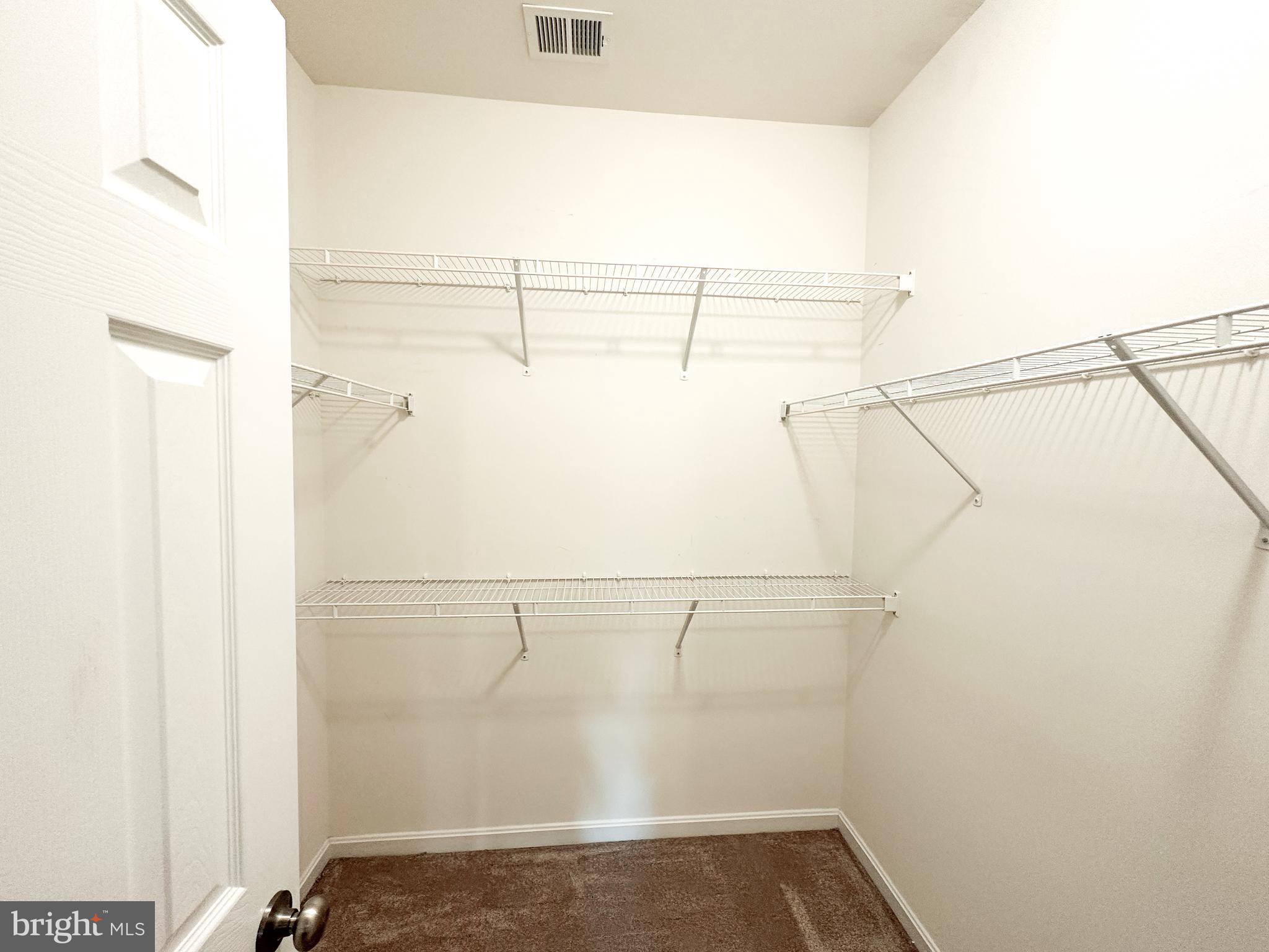 FAIRCHESTER - Residential