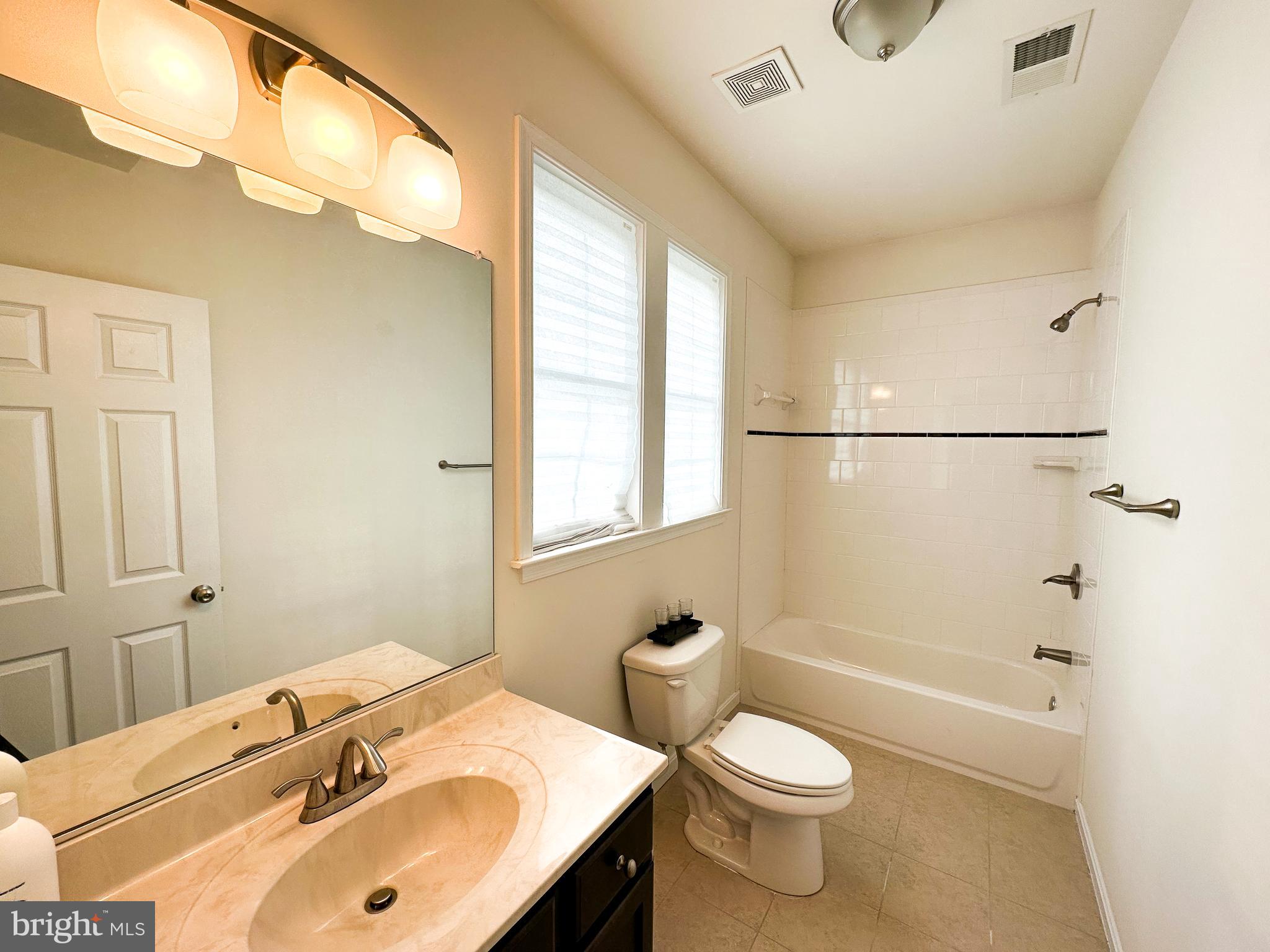 FAIRCHESTER - Residential