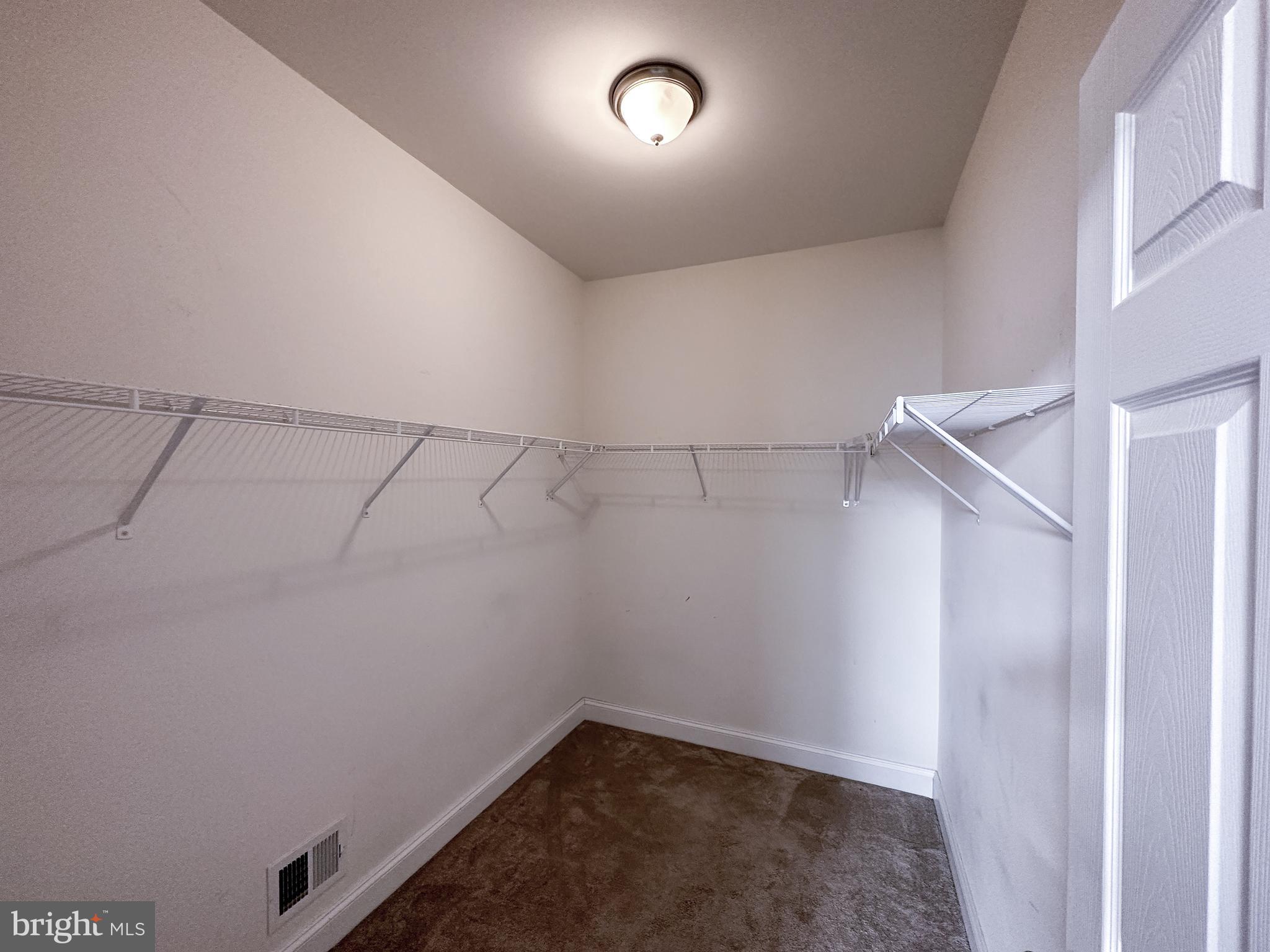 FAIRCHESTER - Residential