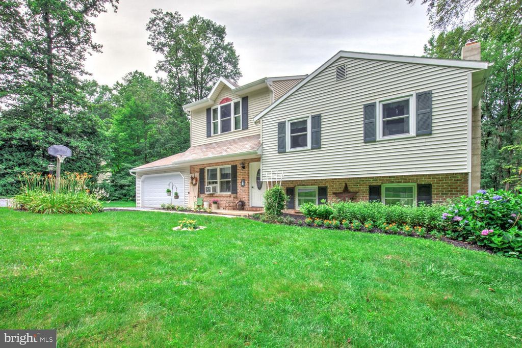 Photo of 1477 Morgantown Road, MORGANTOWN, PA 19543 (MLS # PALA2073884)