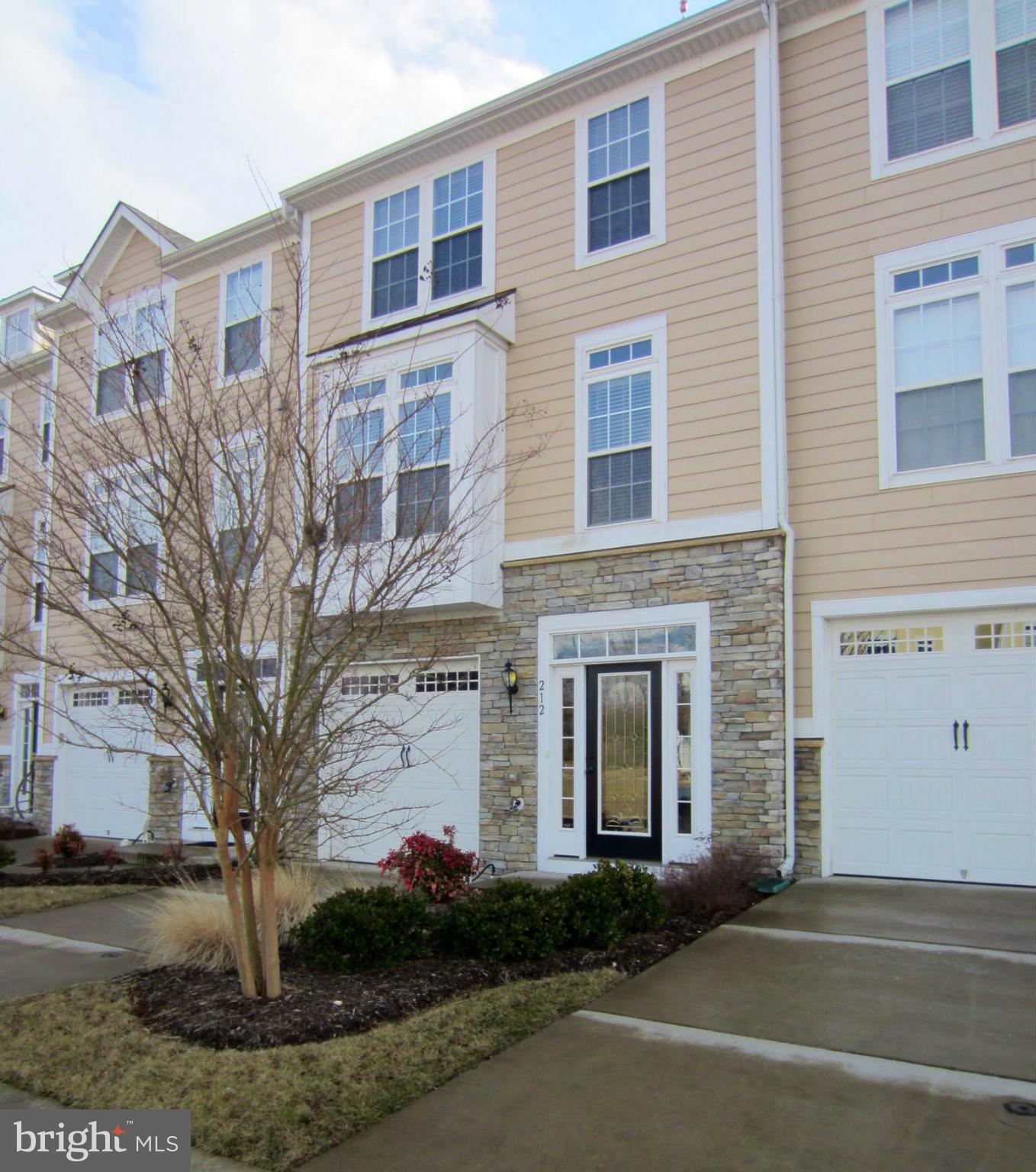 MONROE POINT - Residential Lease