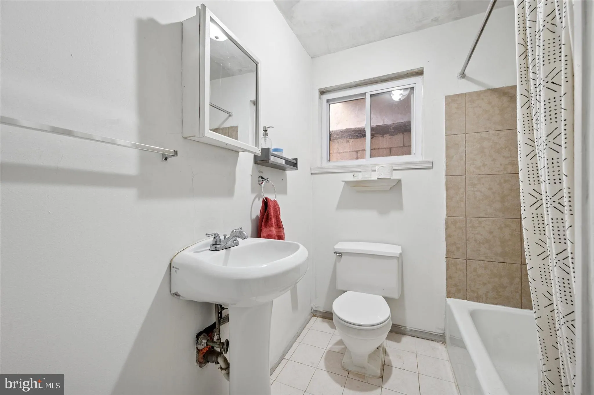 Philadelphia, Pennsylvania 19145, United States, 2 Bedrooms Bedrooms, ,1 BathroomBathrooms,Residential,Active,83601