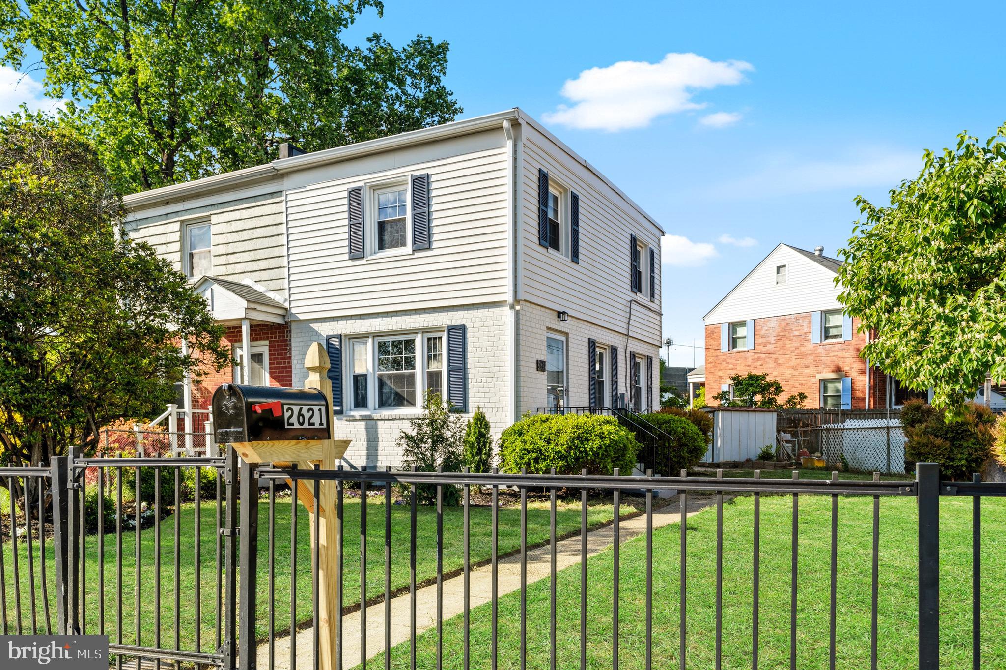 2621 S FOUR MILE RUN DRIVE