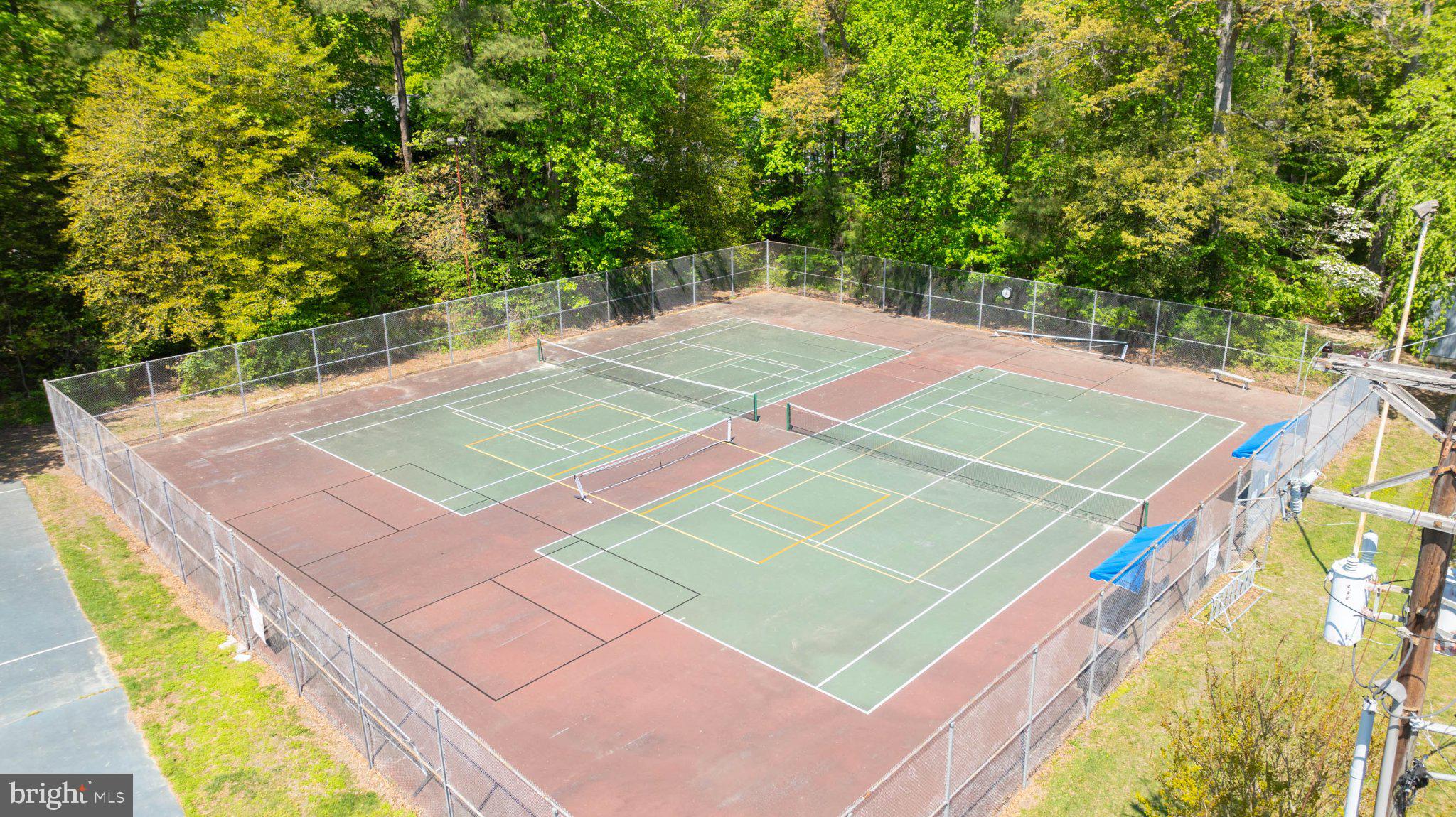 ANGOLA BY THE BAY - Residential