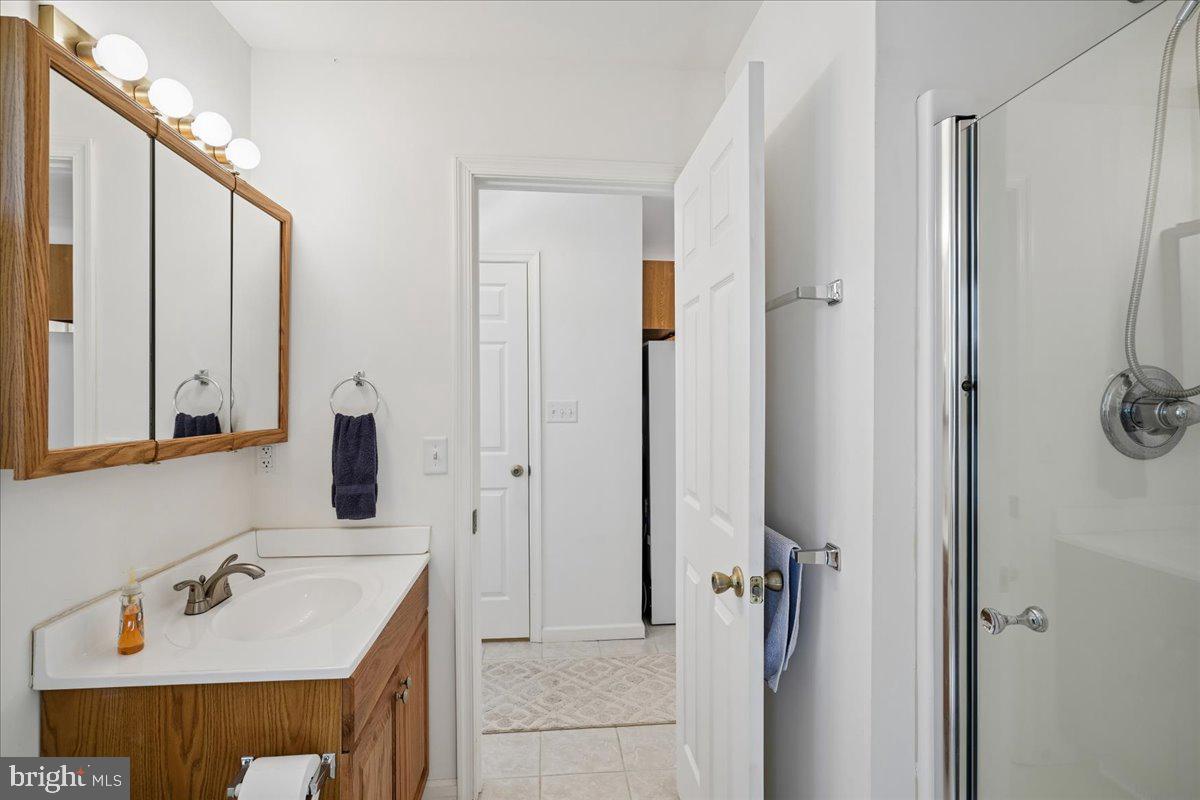 ANGOLA BY THE BAY - Residential