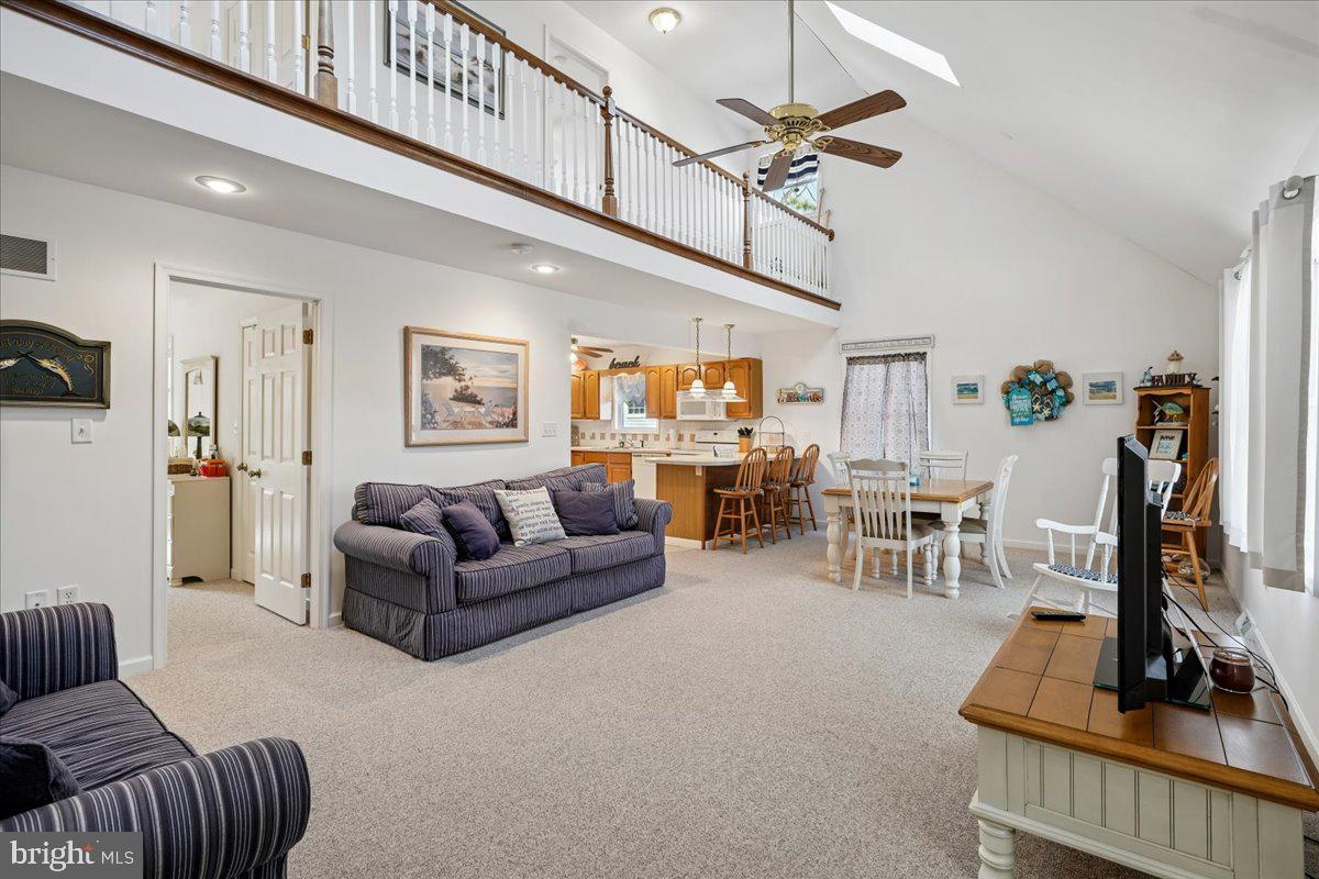 ANGOLA BY THE BAY - Residential