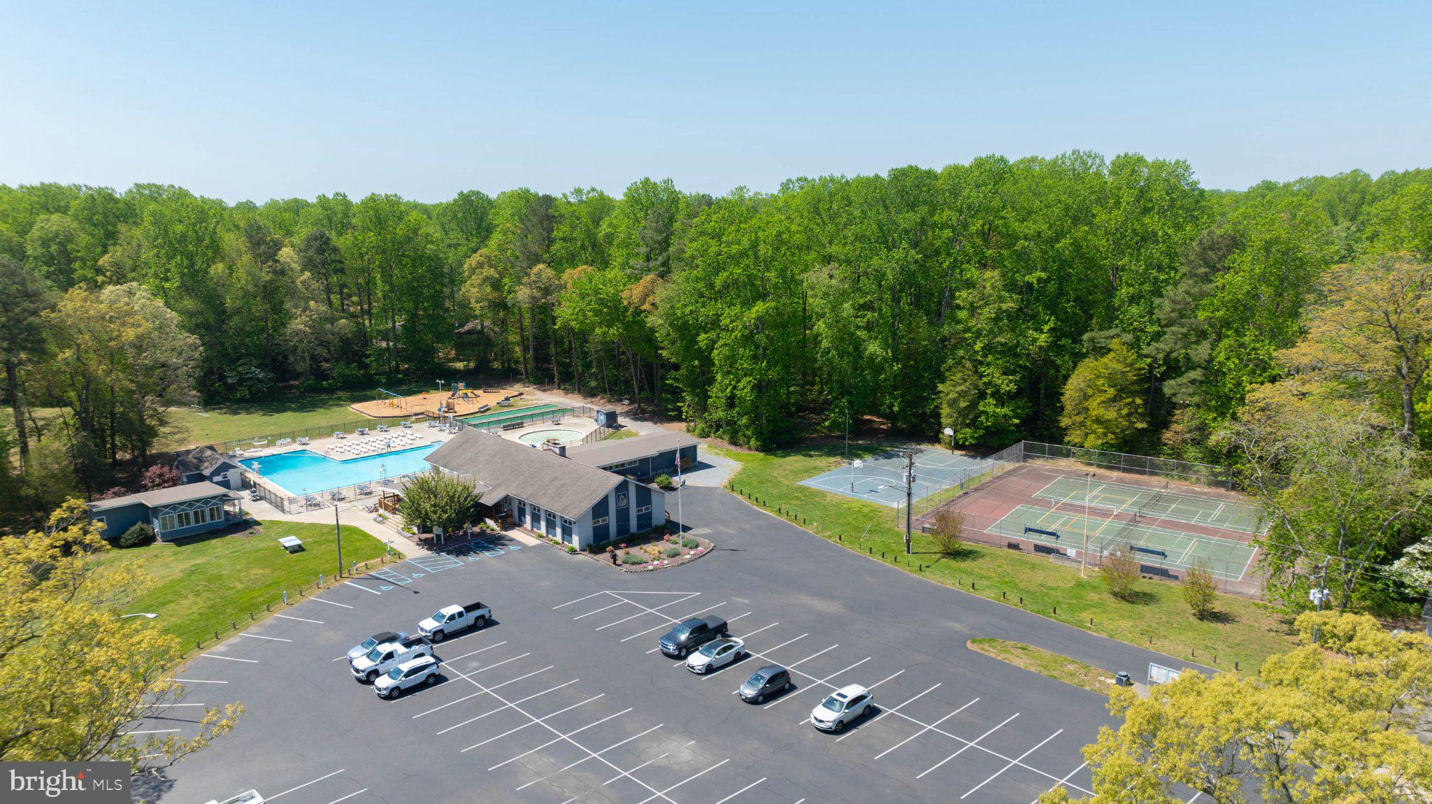 ANGOLA BY THE BAY - Residential