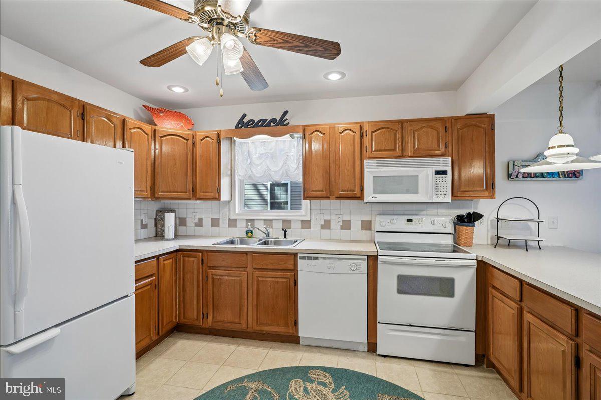 ANGOLA BY THE BAY - Residential