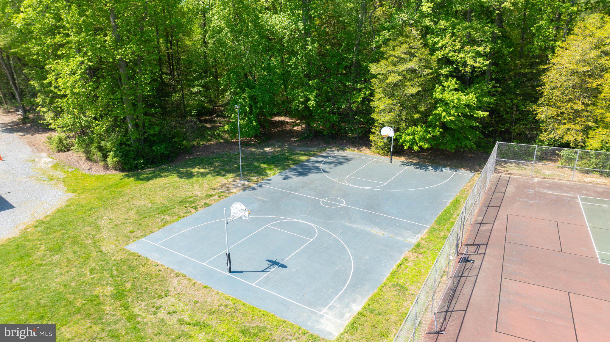 ANGOLA BY THE BAY - Residential