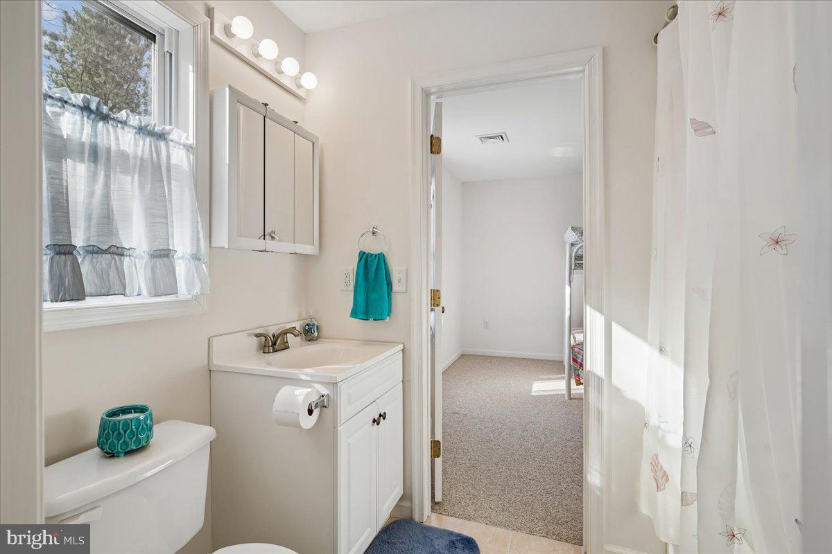 ANGOLA BY THE BAY - Residential