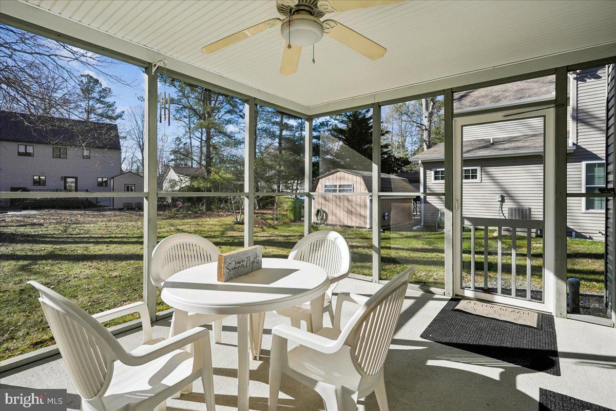 ANGOLA BY THE BAY - Residential