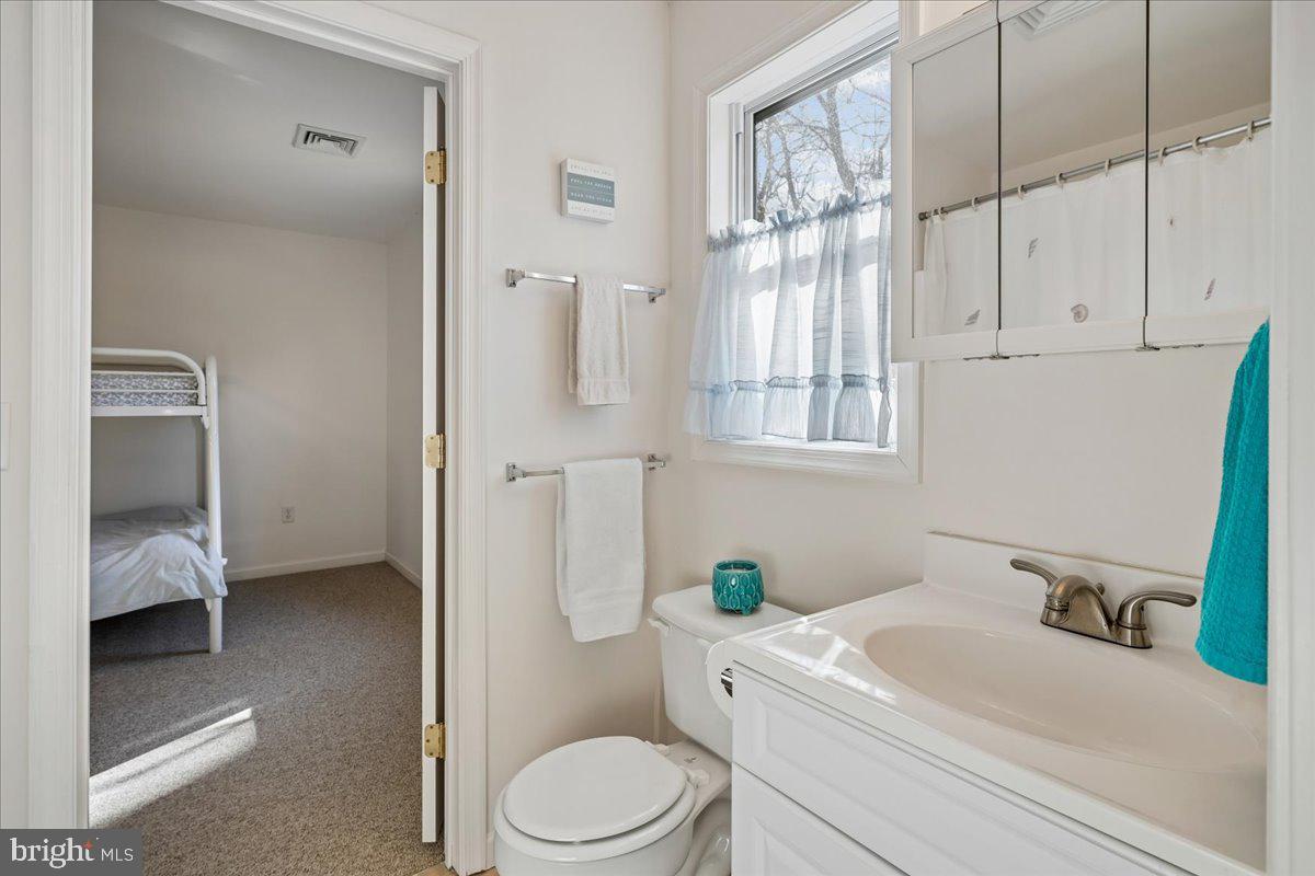 ANGOLA BY THE BAY - Residential