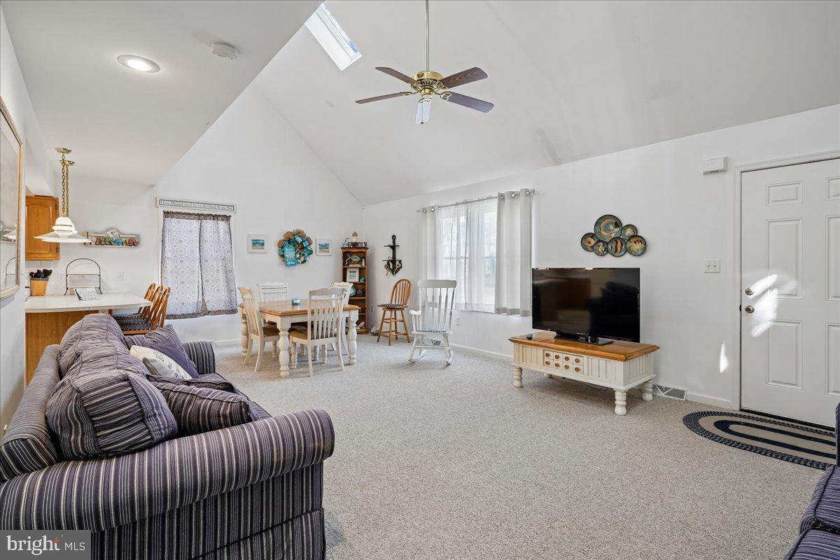 ANGOLA BY THE BAY - Residential