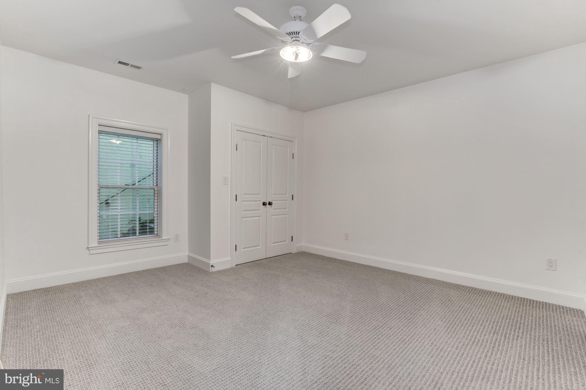 POTOMAC OUTSIDE - Residential